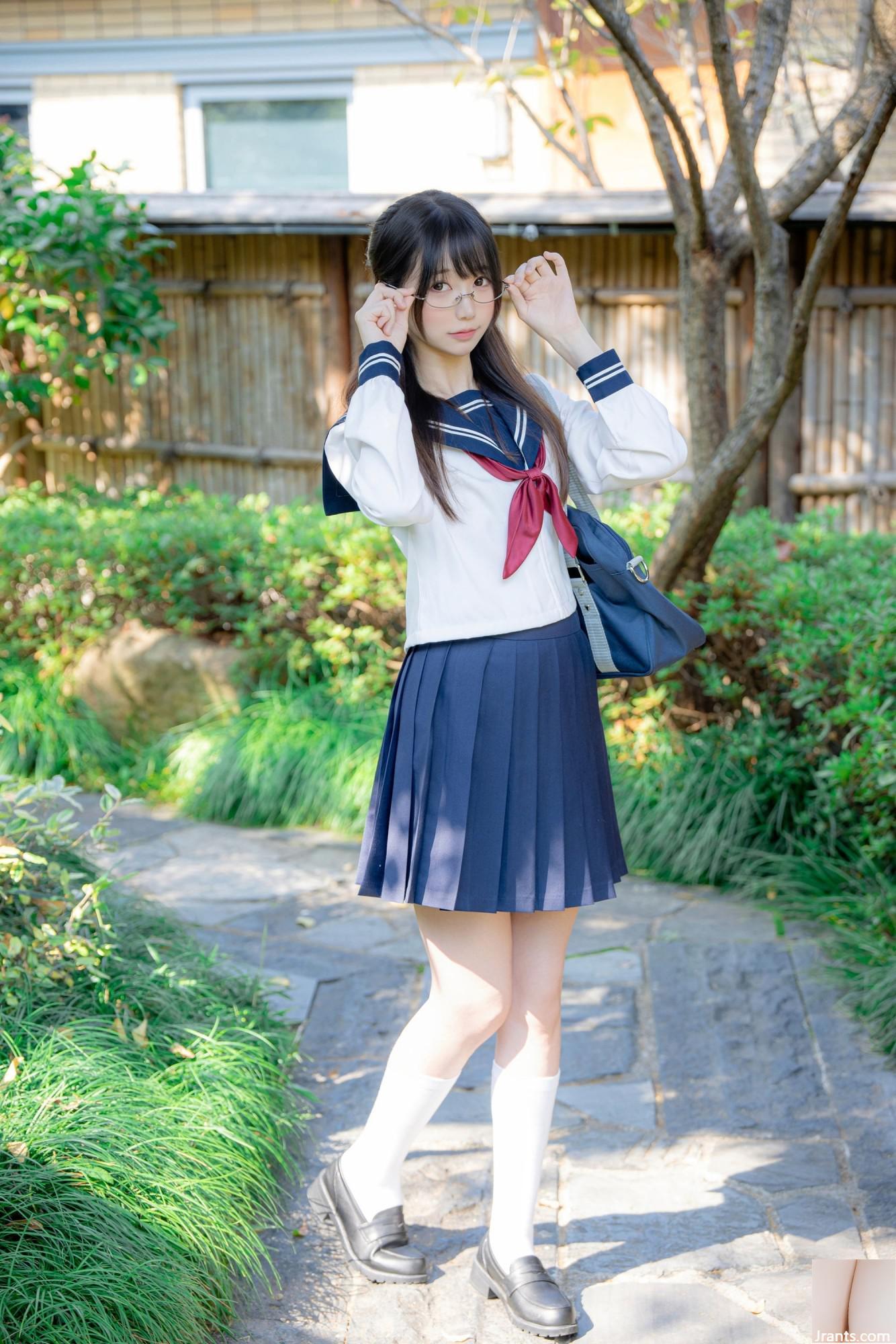 (مجموعة على الإنترنت) Girlmare Girl Monster Meow &#8220;The True Face&#8221; VIP Exclusive (93p)