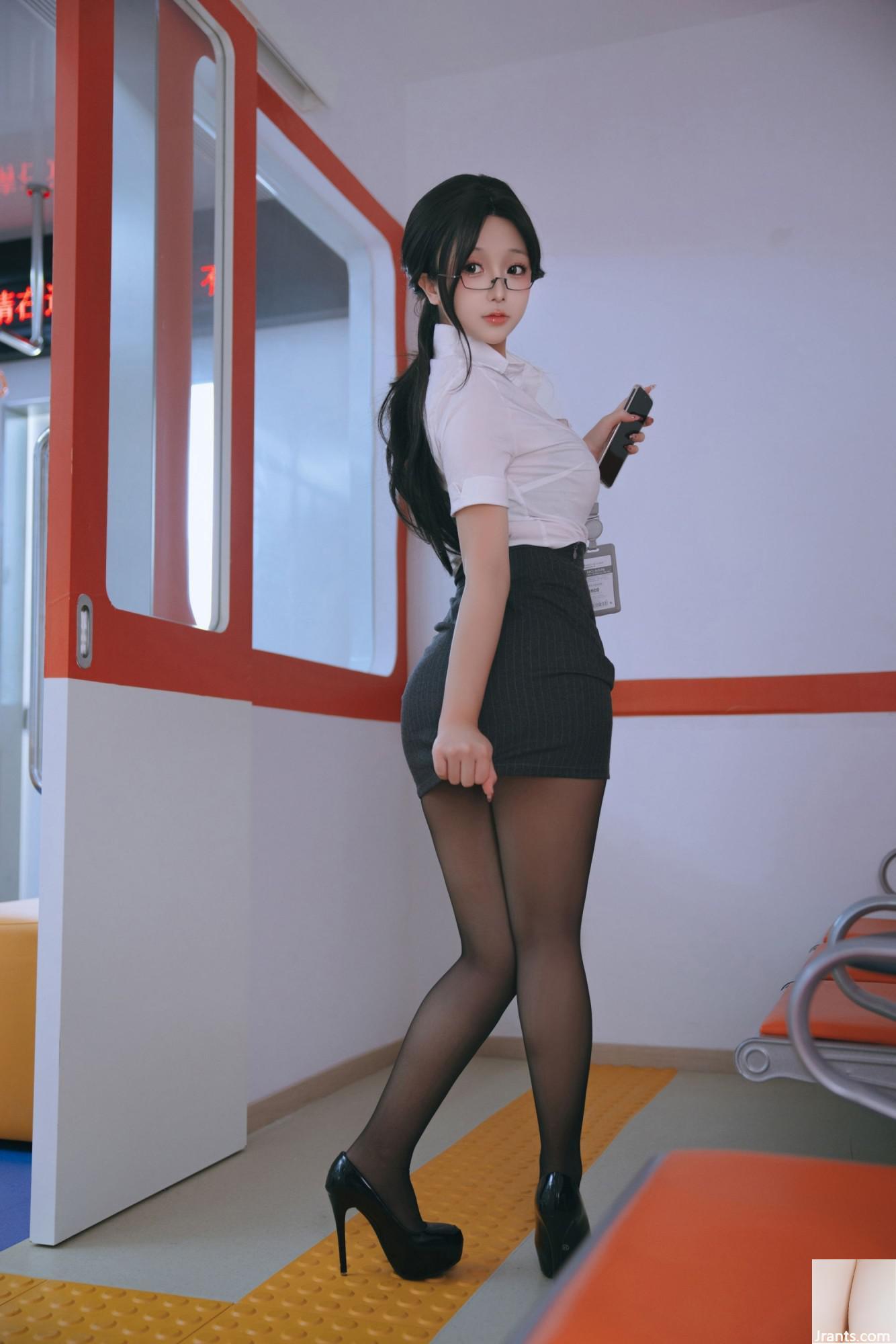 (Çevrimiçi Koleksiyon) Refah Girl Hinaga &#8220;Subway Ol&#8221; VIP Exclusive (120p)
