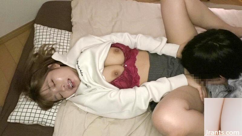 Minamise Akari: Ich wurde von einem Millionär zum Abspritzen gemacht, der Cosplay liebt &#8230; Ich wurde eine Fleischtoilette Minamise Akari (21p)