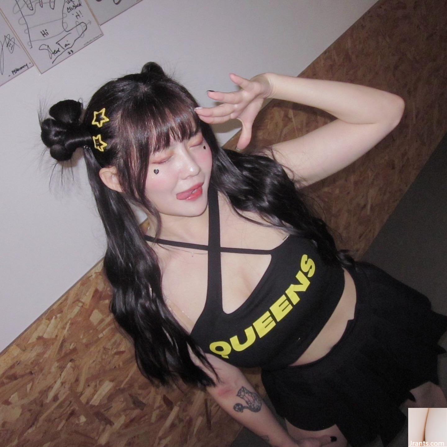 Cheerleader &#8222;Sunny Tinging&#8220; ist in jedem Winkel (10p) perfekt