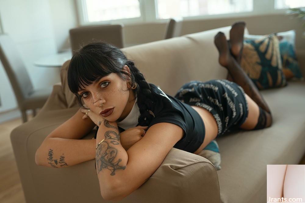 (Suicide Girls) 09 مه 2025 &#8211; Allyblack &#8211; بیایید رقص کنیم &#8230; بعداً (48p)