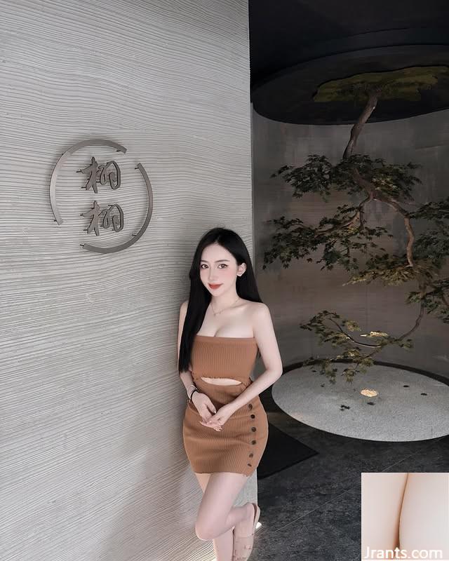 Dominering et belle fille « Rongrong » a une silhouette folle (10p)
