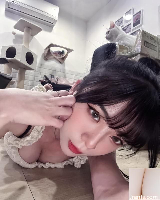 &#8220;Miqin&#8221; deve avere un bell&#39;aspetto quando si indossa un bikini (10p)