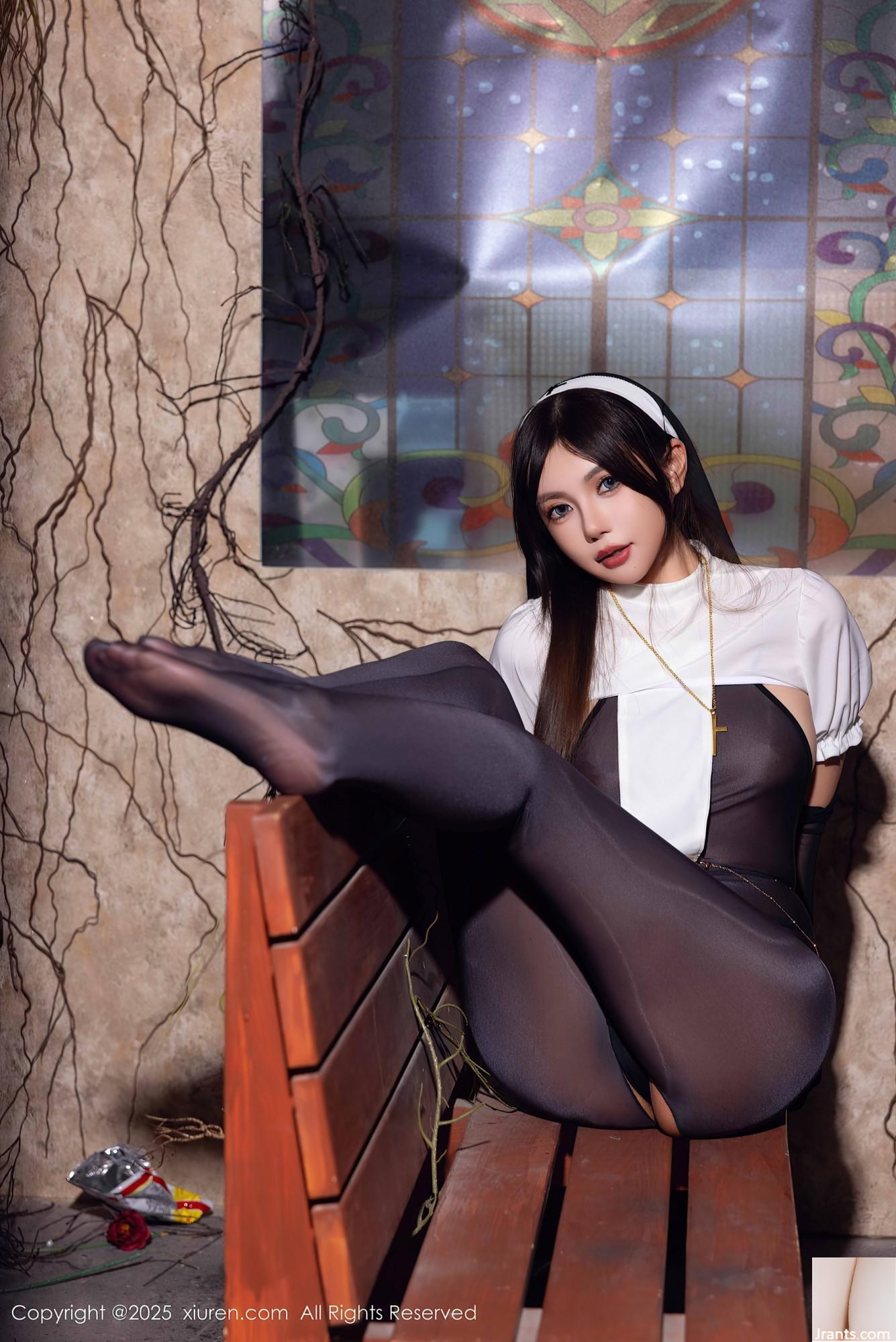 Kirika Ula Black Stockings Bellissimi gambe (67p)