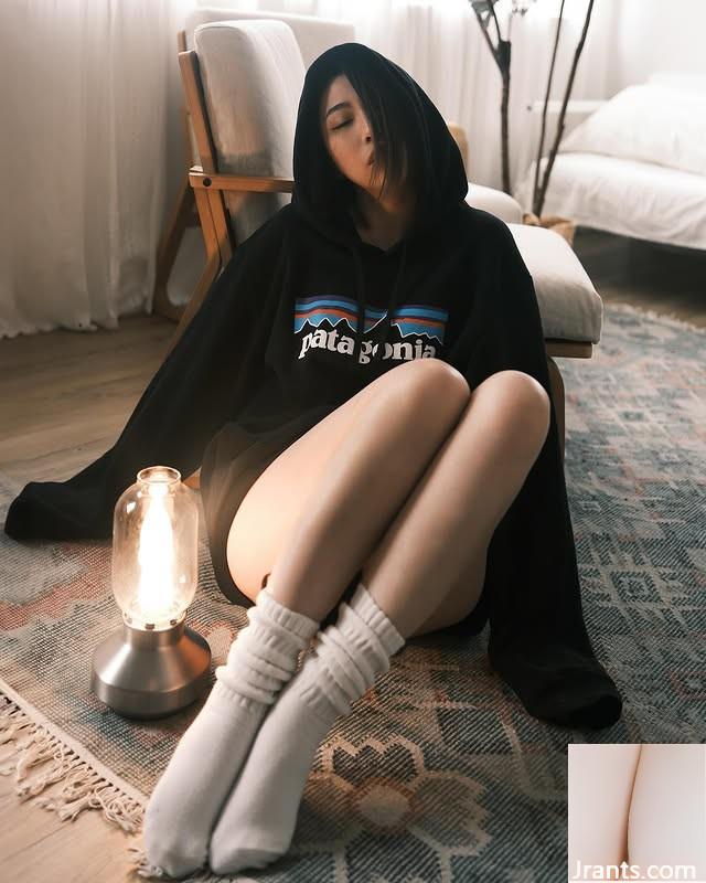 يمكن أن تكون الفتاة الجميلة &#8220;Chen Li La Ruby&#8221; حلوة ومثيرة (10p)