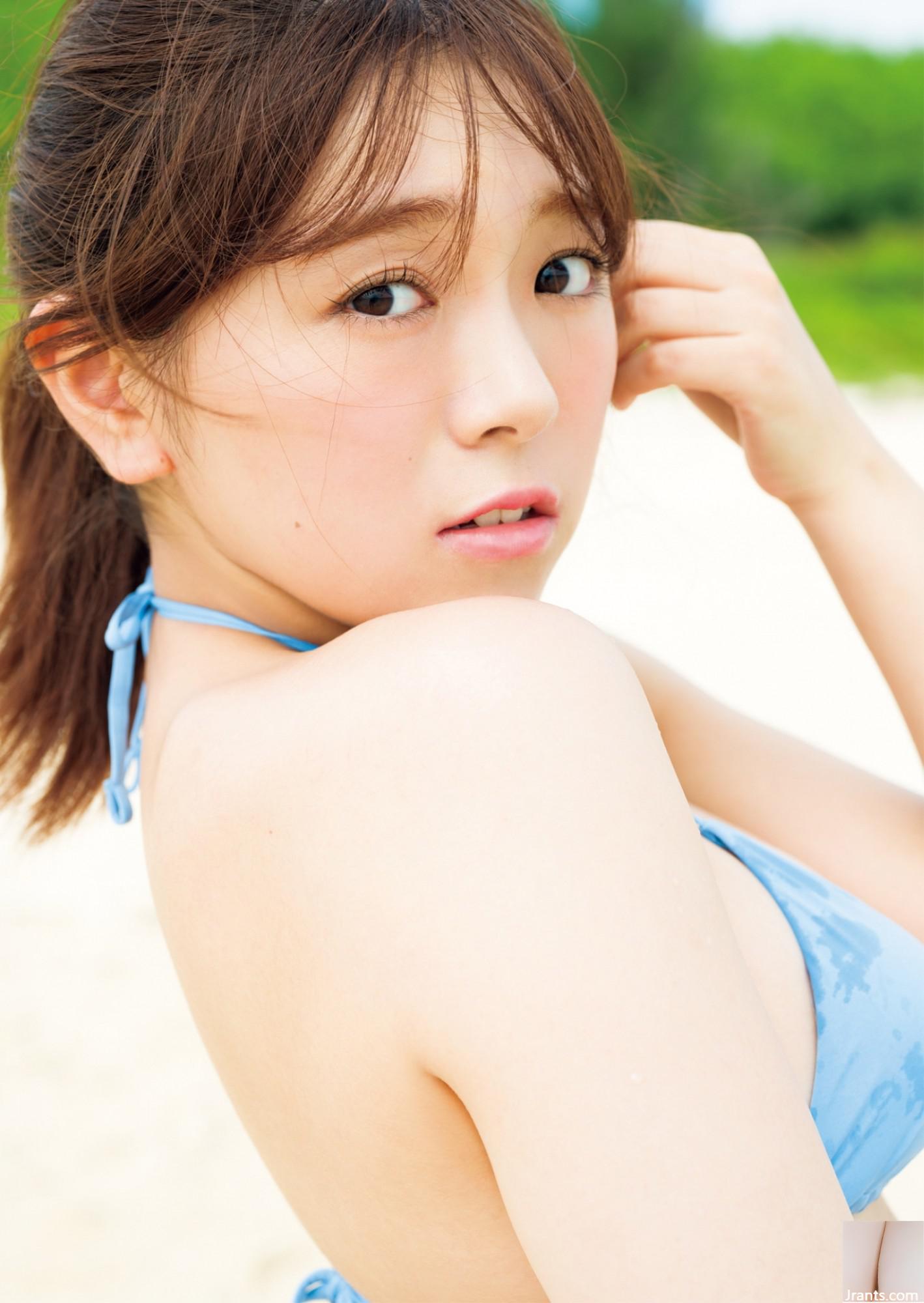 Takeda Tomoka 1st Photo Album Ava أعلاه (88p)