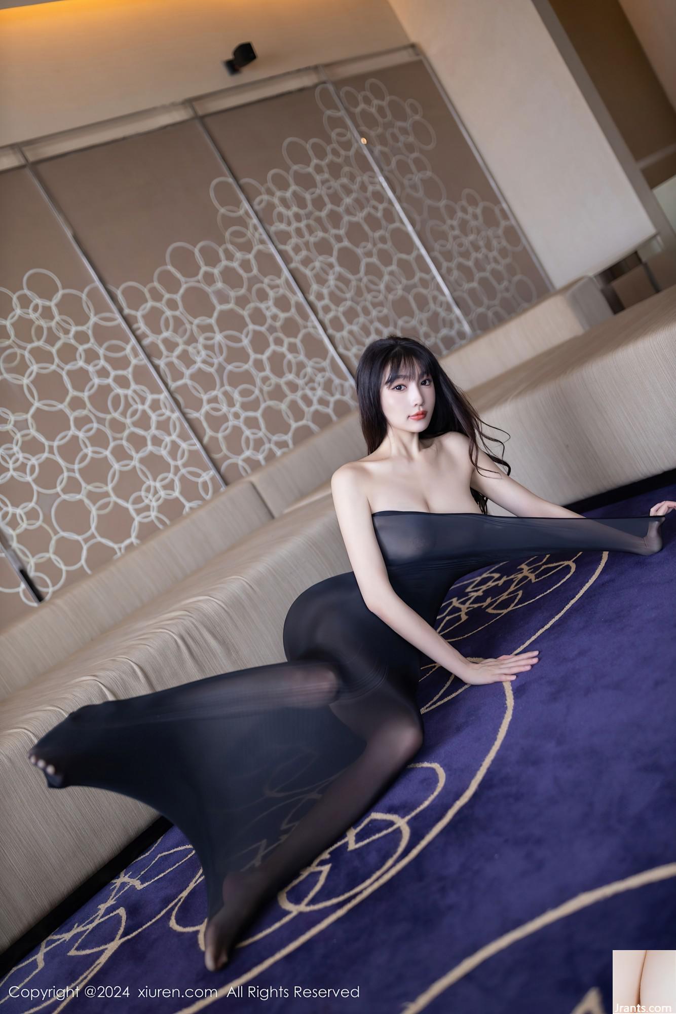 Les belles jambes de Lu Xuanxuan en bas noir (57p)