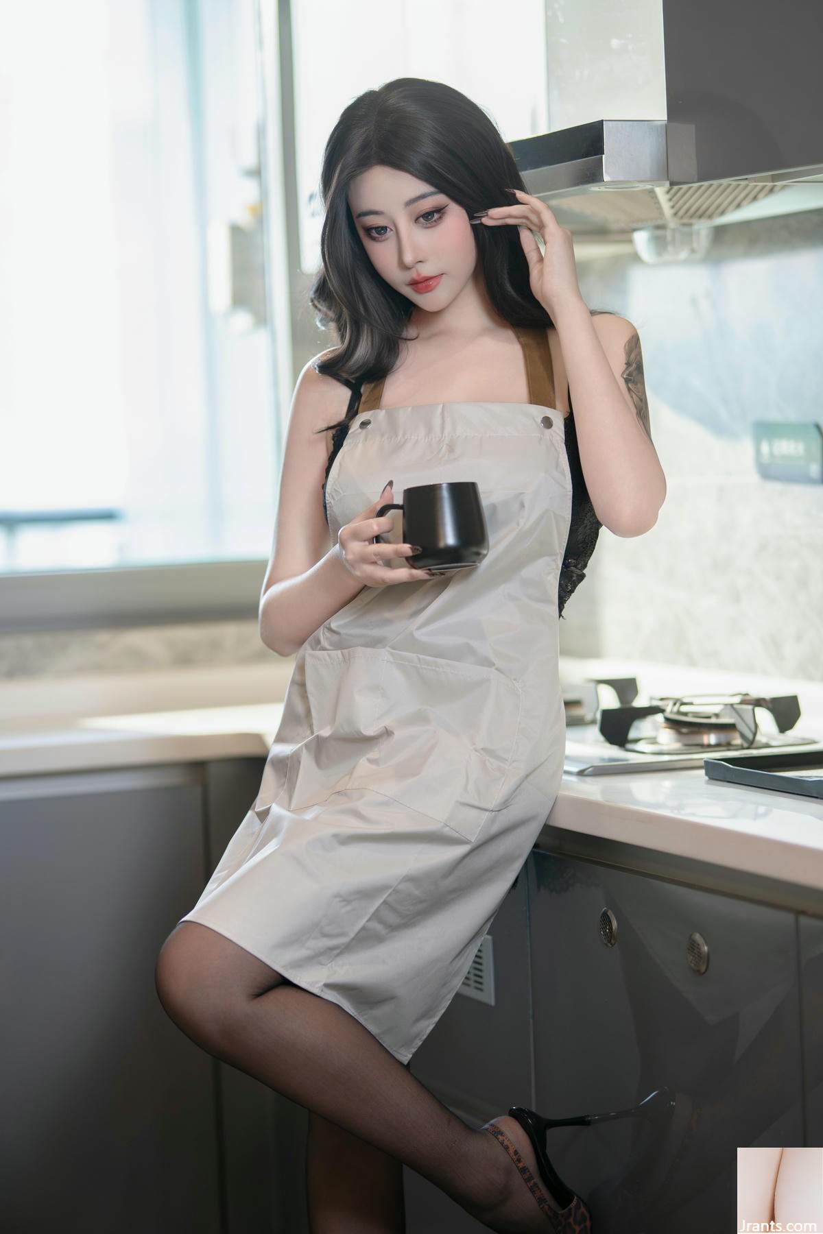 (Collection en ligne) Yunxixi (Yunx1x1) &#8211; Leopard Print Housewife (80p)