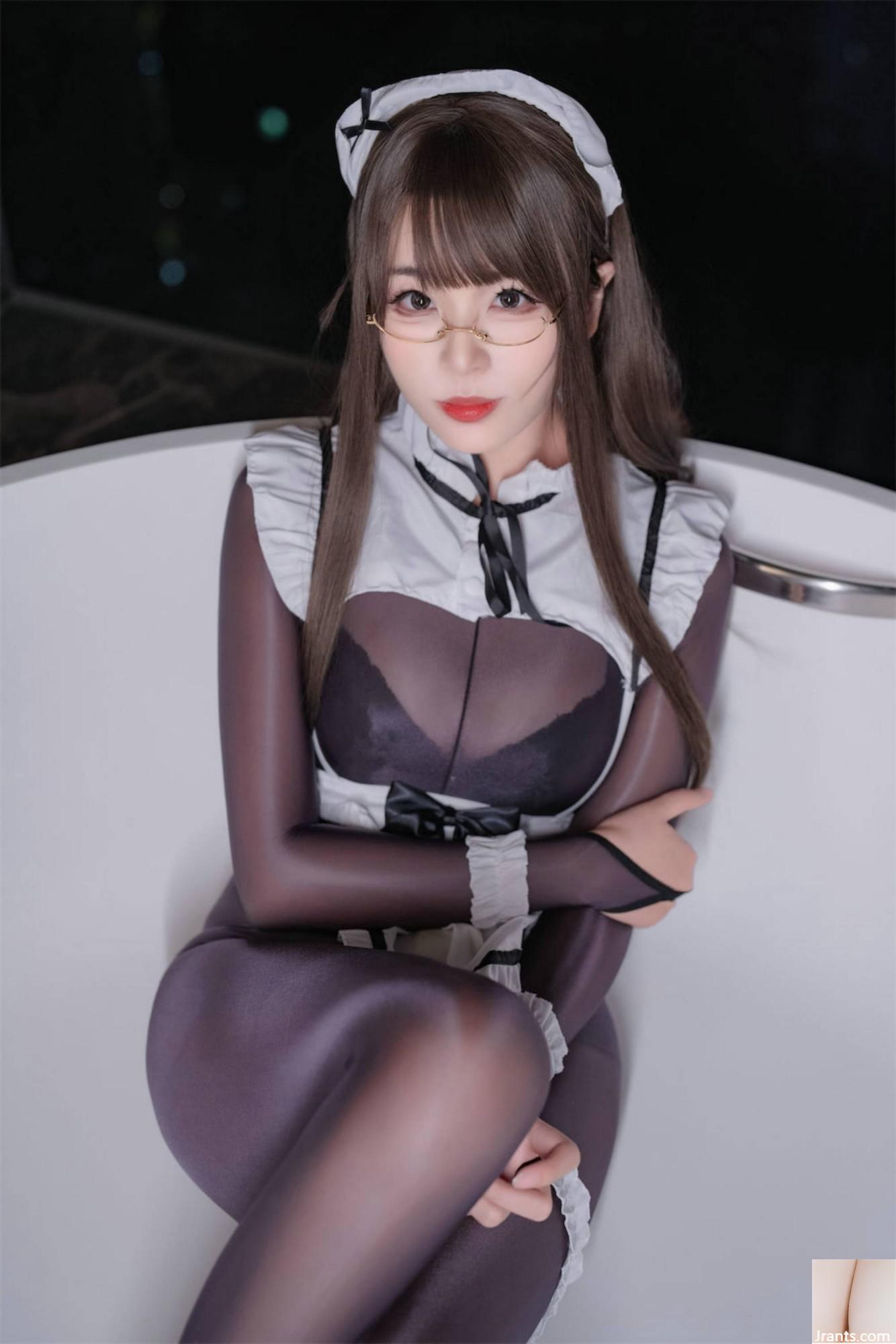 (Koleksi di Internet) Gadis Kesejahteraan Xuan Xiao Suster Senior &#8220;Black Silk Maid&#8221; Exclusive (94P)