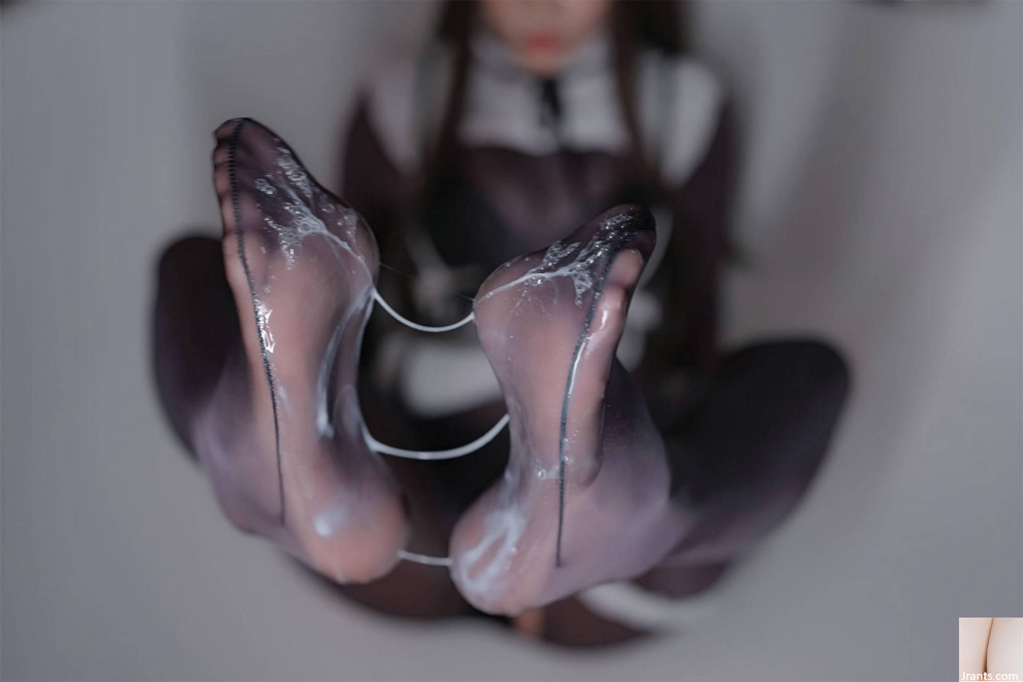 (Koleksi di Internet) Gadis Kesejahteraan Xuan Xiao Suster Senior &#8220;Black Silk Maid&#8221; Exclusive (94P)