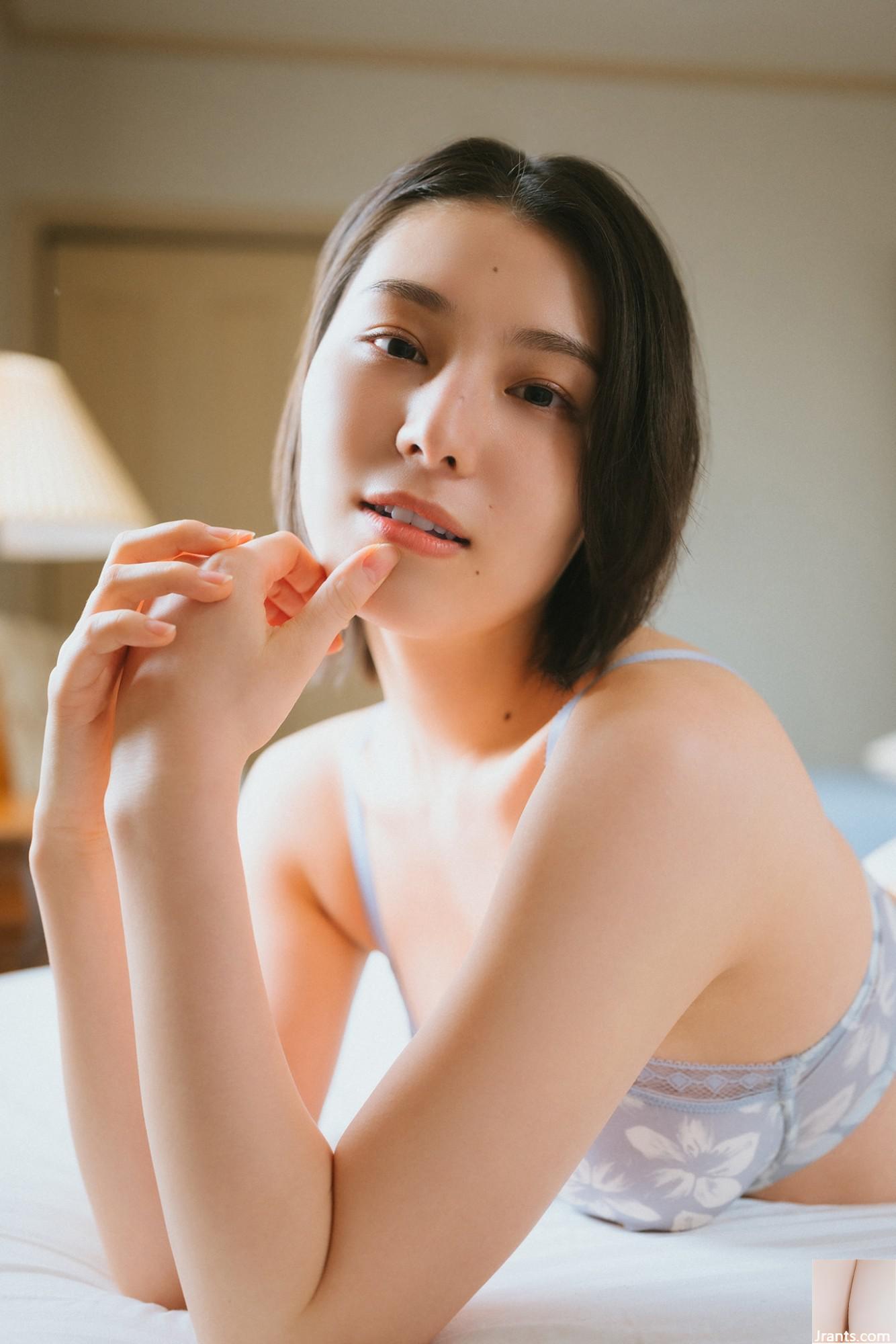 (aoi iori) بدن آشفته و پر است ، و این چشم انداز باعث می شود افراد نتوانند تمرکز کنند (36p)