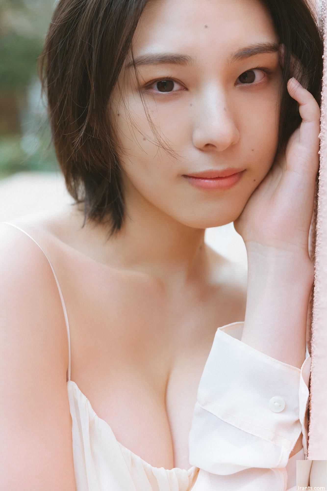(aoi iori) بدن آشفته و پر است ، و این چشم انداز باعث می شود افراد نتوانند تمرکز کنند (36p)