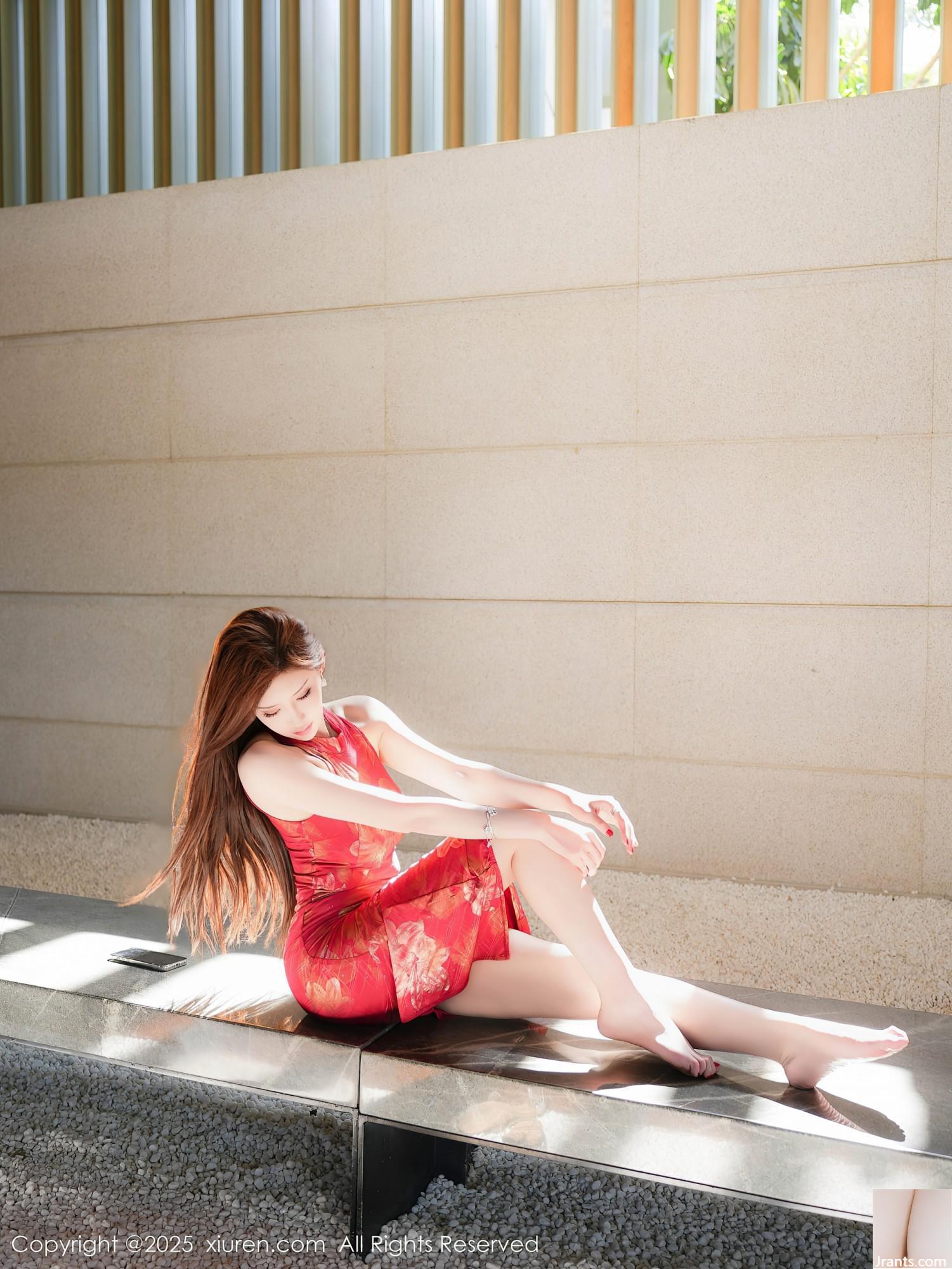 Carol Zhou Yanxi x Cheongsam belles fesses (55p)