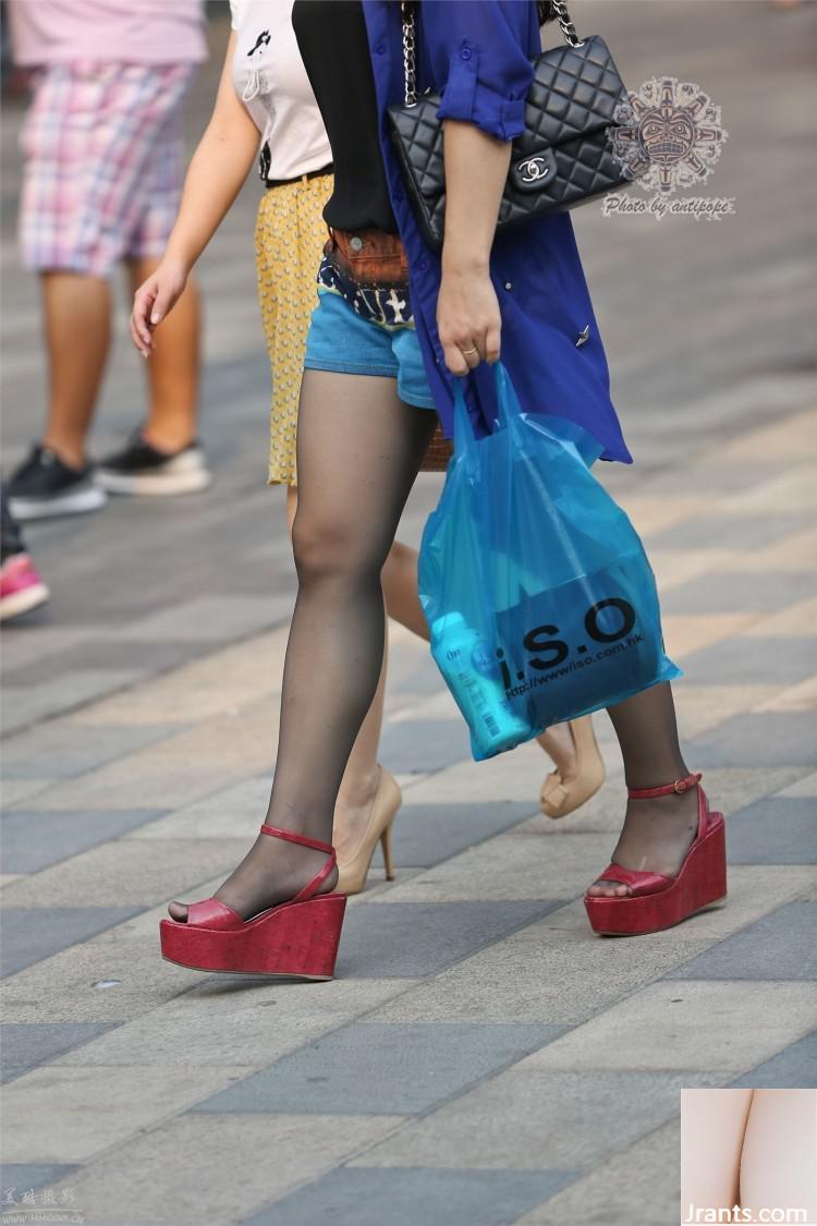 (Collection en ligne) Photographie de rue et belles jambes Beauties 1 (64p)