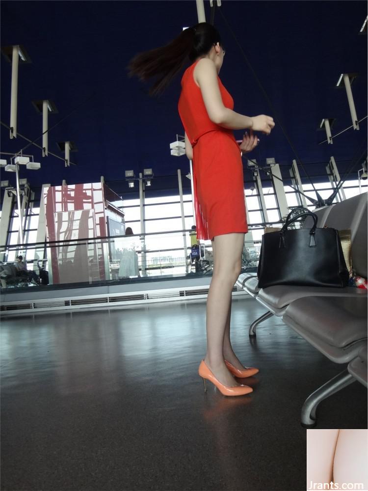 (Collection en ligne) Photographie de rue de diverses belles jambes et beautés: 24 (38p)
