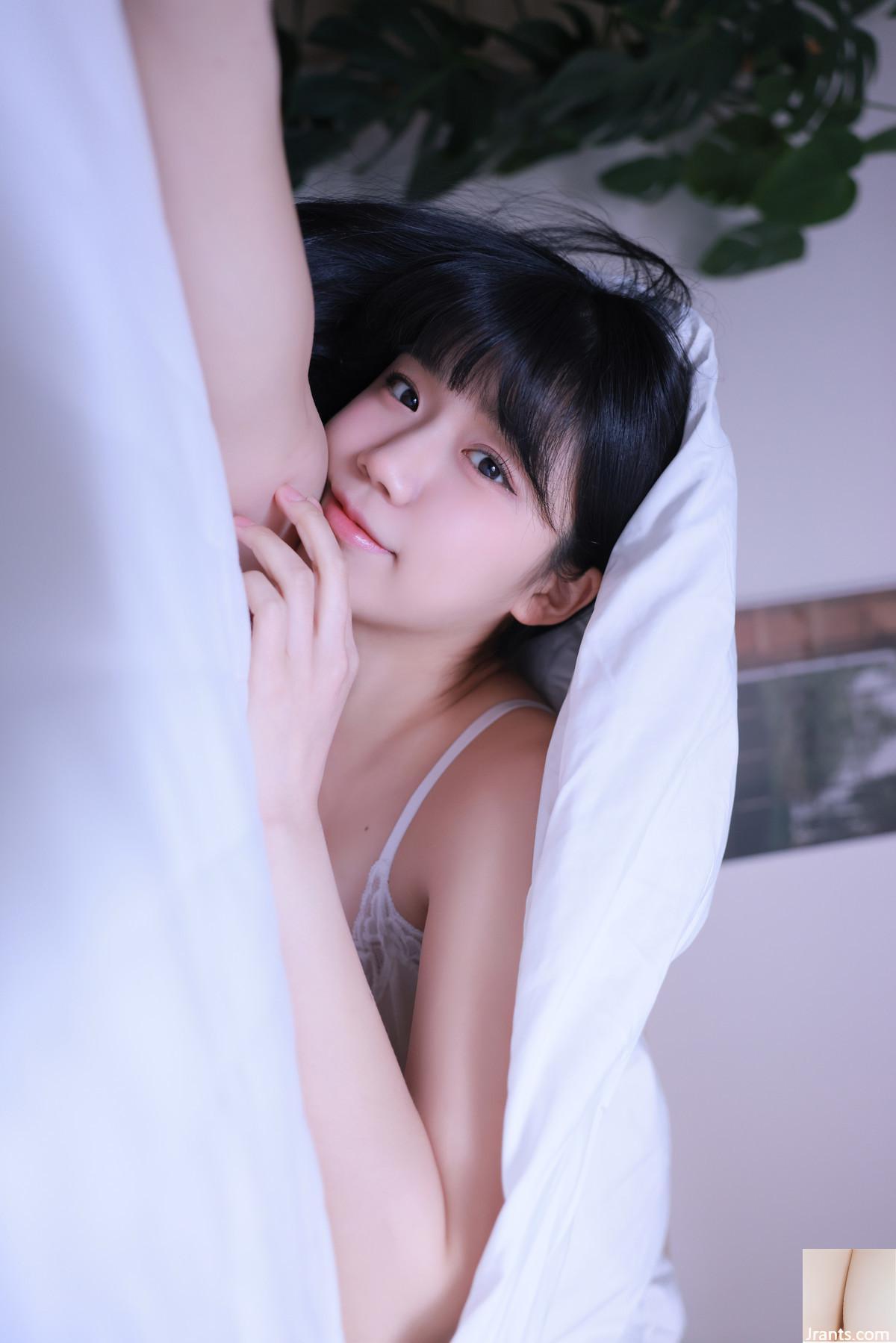 (Yui) جسم النموذج المثير للنموذج الكوري لا يقاوم (63p)