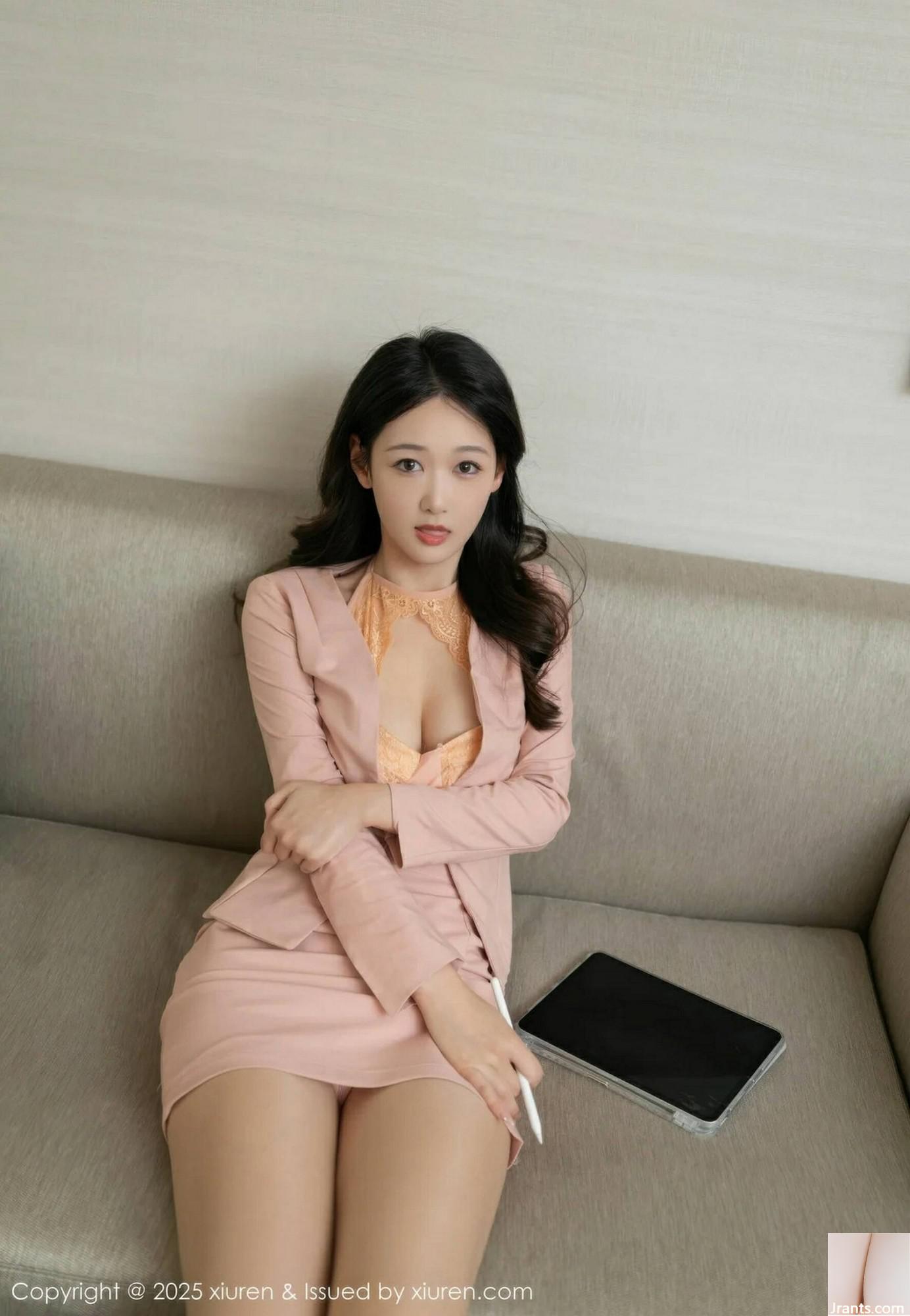 ((XiuRen) 2025.07.07 No.10520 صورة النسخة الكاملة لـ Tang Anqi (84p)