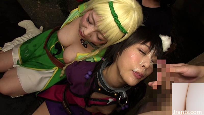 Deux Sailor Moon ont capturé, et ils doivent être considérablement punis pour les Dead Brothers (20p)