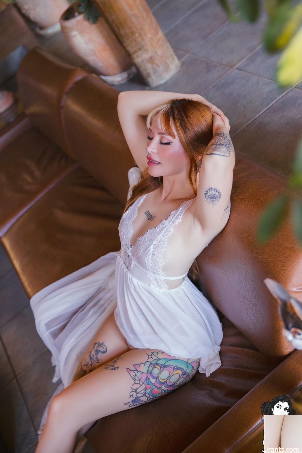(Suicide Girls) 19. Mai 2025 &#8211; Givie &#8211; Trad Wife Dream (48p)