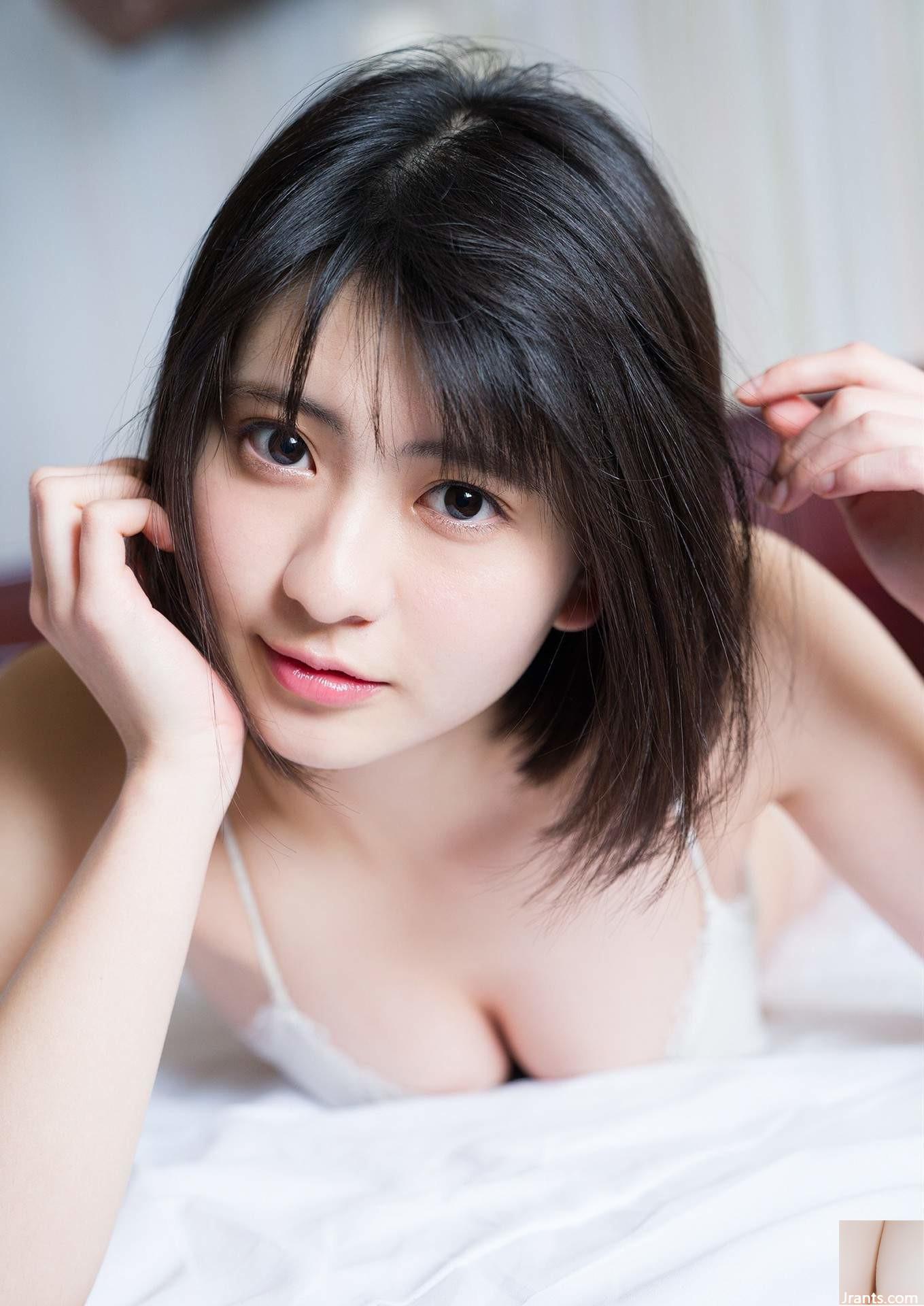(Minami Yamada) Doux sourires pleins de tentation &#8230; l&rsquo;angle de prise de vue est mauvais (20p)