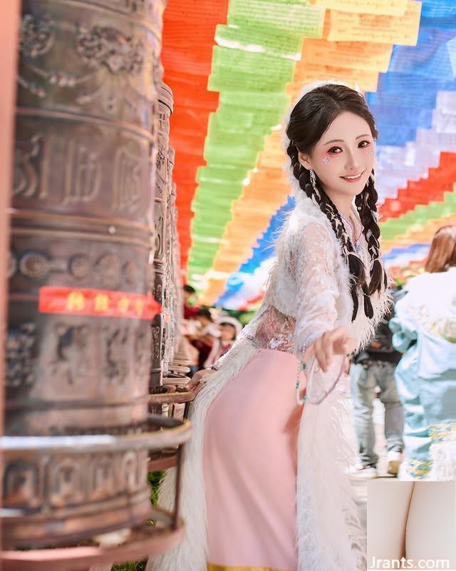 مسابقة ملكة الجمال؟ (Kei Annywang.tw &#8220;Charmless (11p)