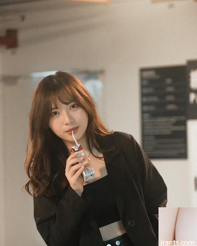 « Lin Yuxuan » a une belle proportion de corps qui ne ressemble pas à une vraie personne (10p)
