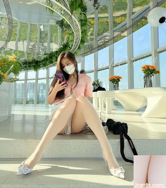 &#8220;Little Dirtysecret&#8221; چشم نواز است (11p)