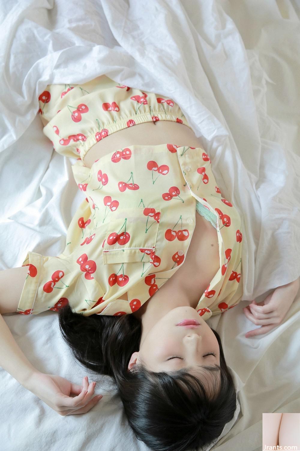 Vol.820 Saya Kataoka Kataoka Saya 1st Week (24p)