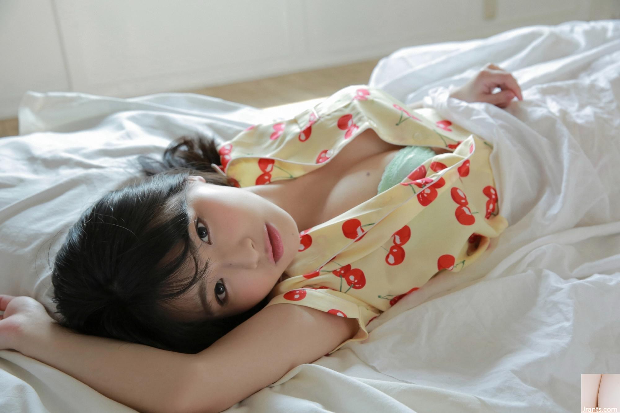 Vol.820 Saya Kataoka Kataoka Saya 1st Week (24p)