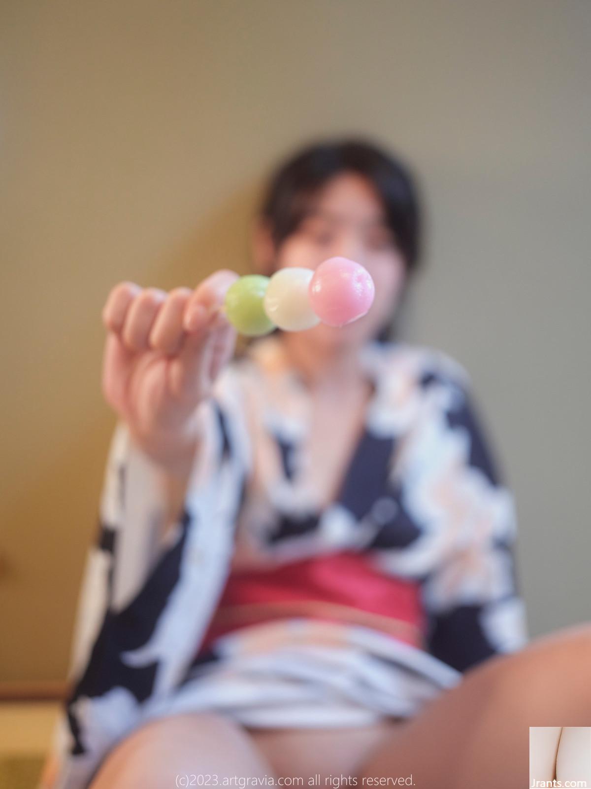 (Wuyo) Kaki yang indah dan kurva menjulang (45p)