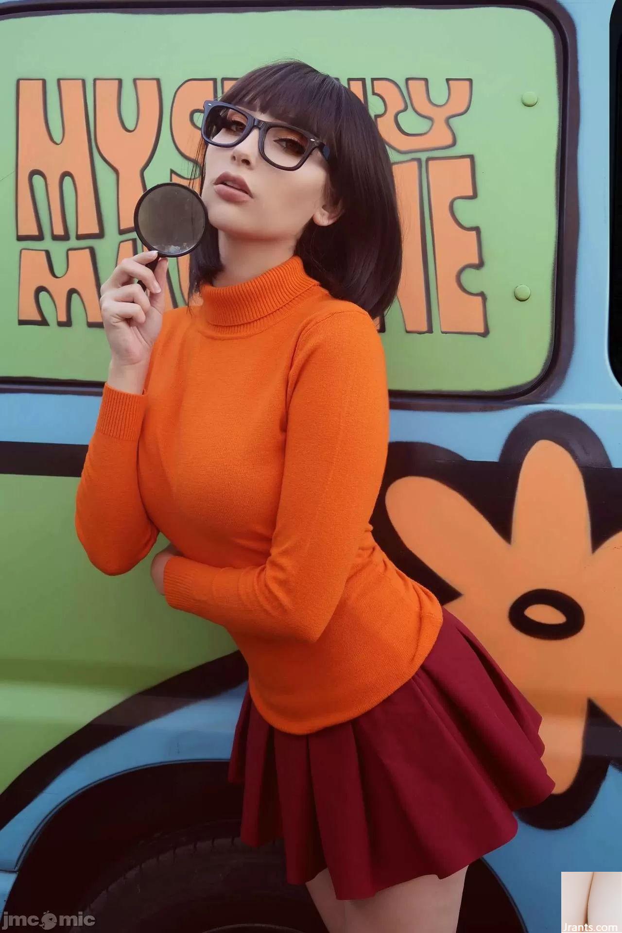 Velma Dinkley (48p)