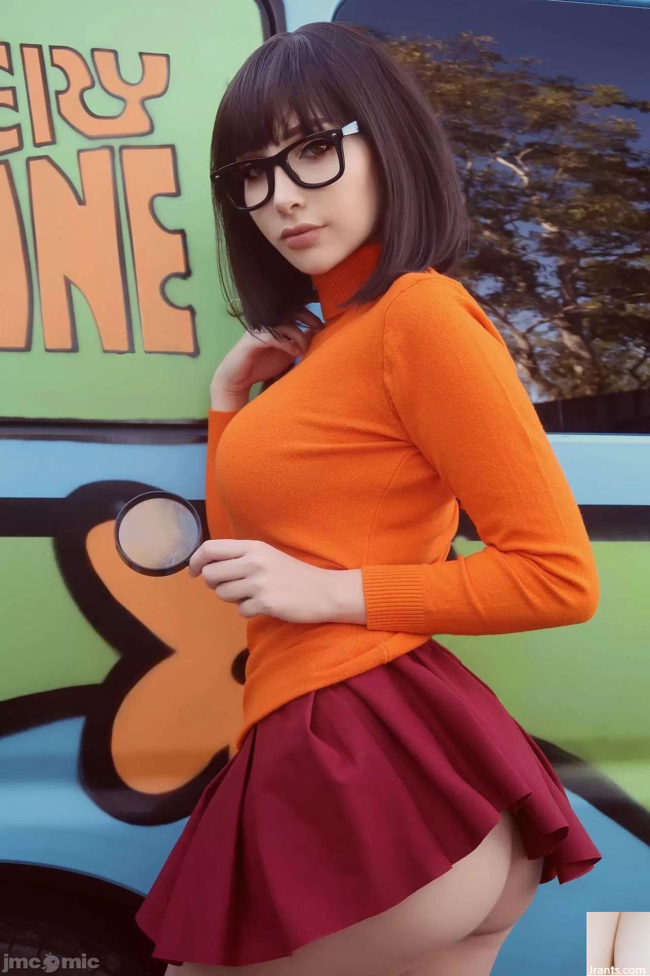Velma Dinkley (48p)