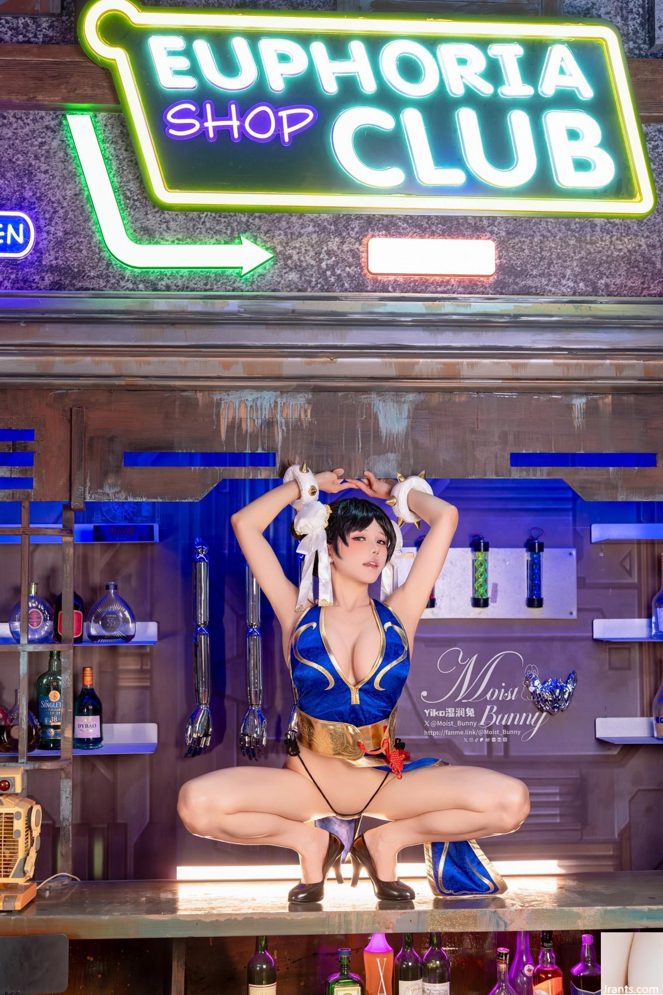 Bissen Sie einen Bissen von Kaninchenmädchen-Street Fighter Chunli (85p)