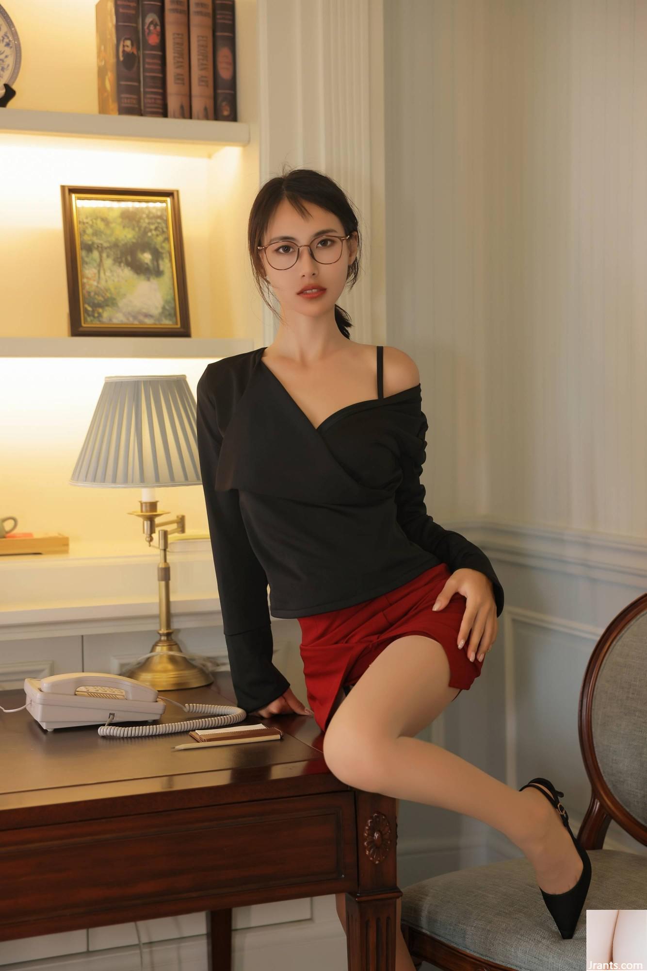 (Sammlung im Internet) Xiurens wunderschönes Model Lingyu69 &#8222;Black Sister&#8220; Private Film (80p)