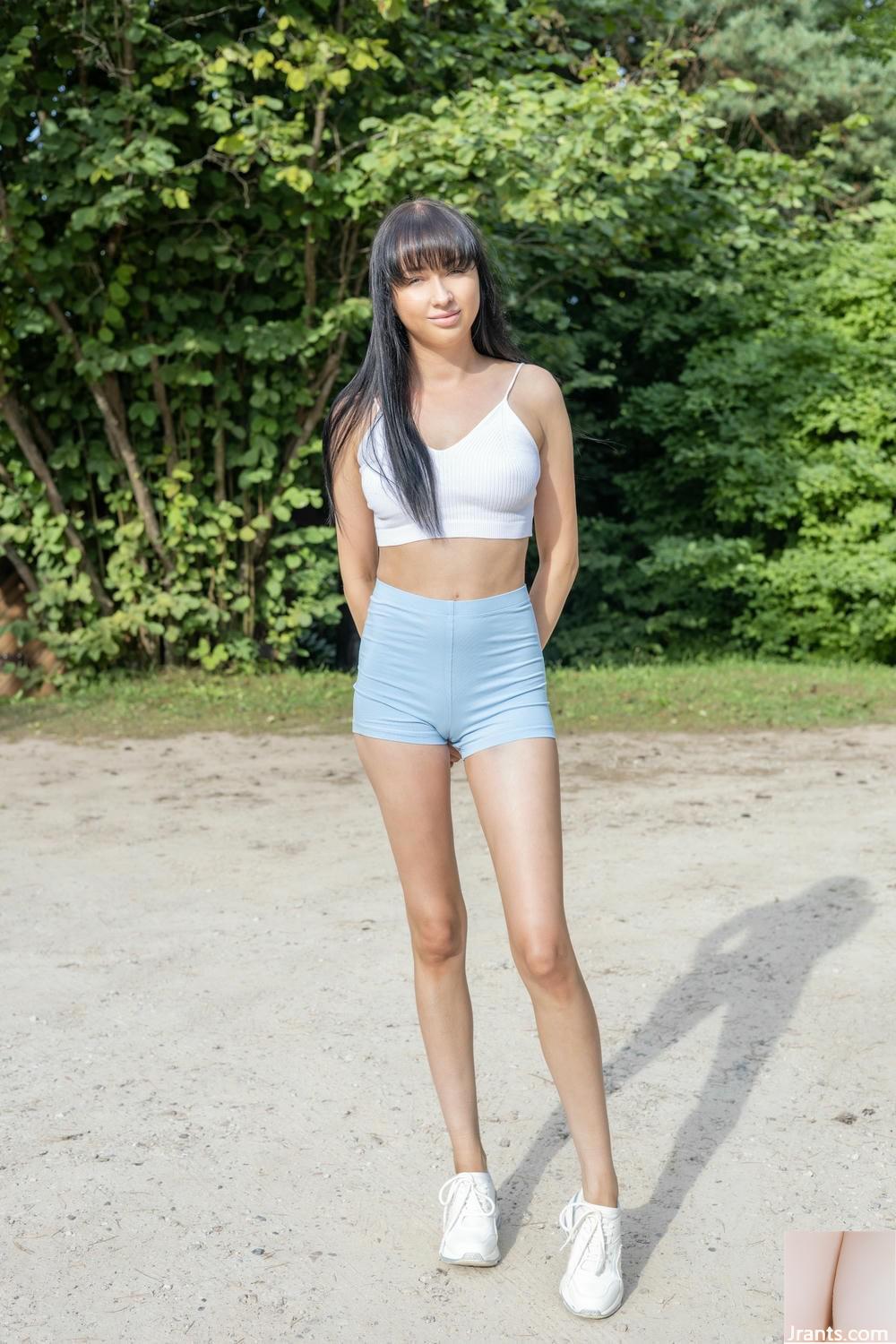 (MetArt) 24. Mai 2025 &#8211; Bernie &#8211; Schwüle (120p)