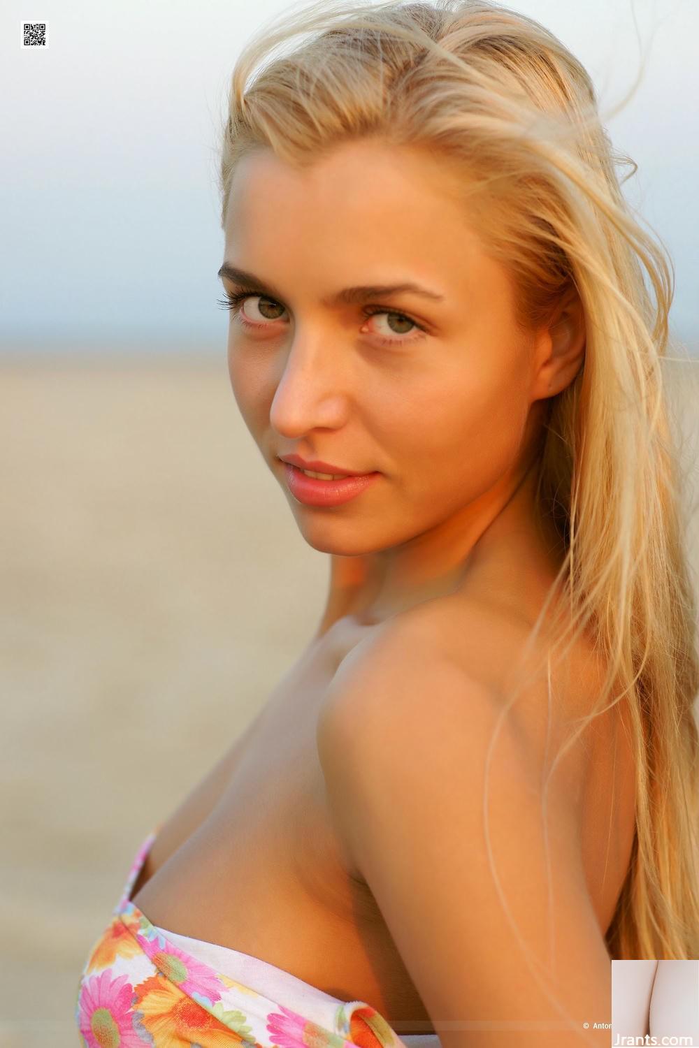 (Nude In Russia) 26 مه 2025 &#8211; میشل A &#8211; رویای زیبایی در پرتوهای تنظیم Sun Sun Antonio Cle