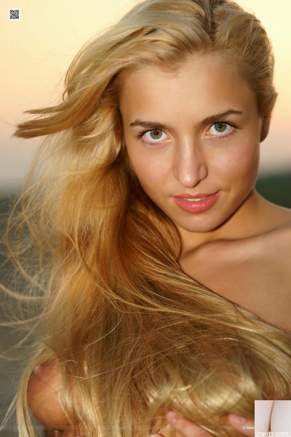(Nude In Russia) 26 مه 2025 &#8211; میشل A &#8211; رویای زیبایی در پرتوهای تنظیم Sun Sun Antonio Cle