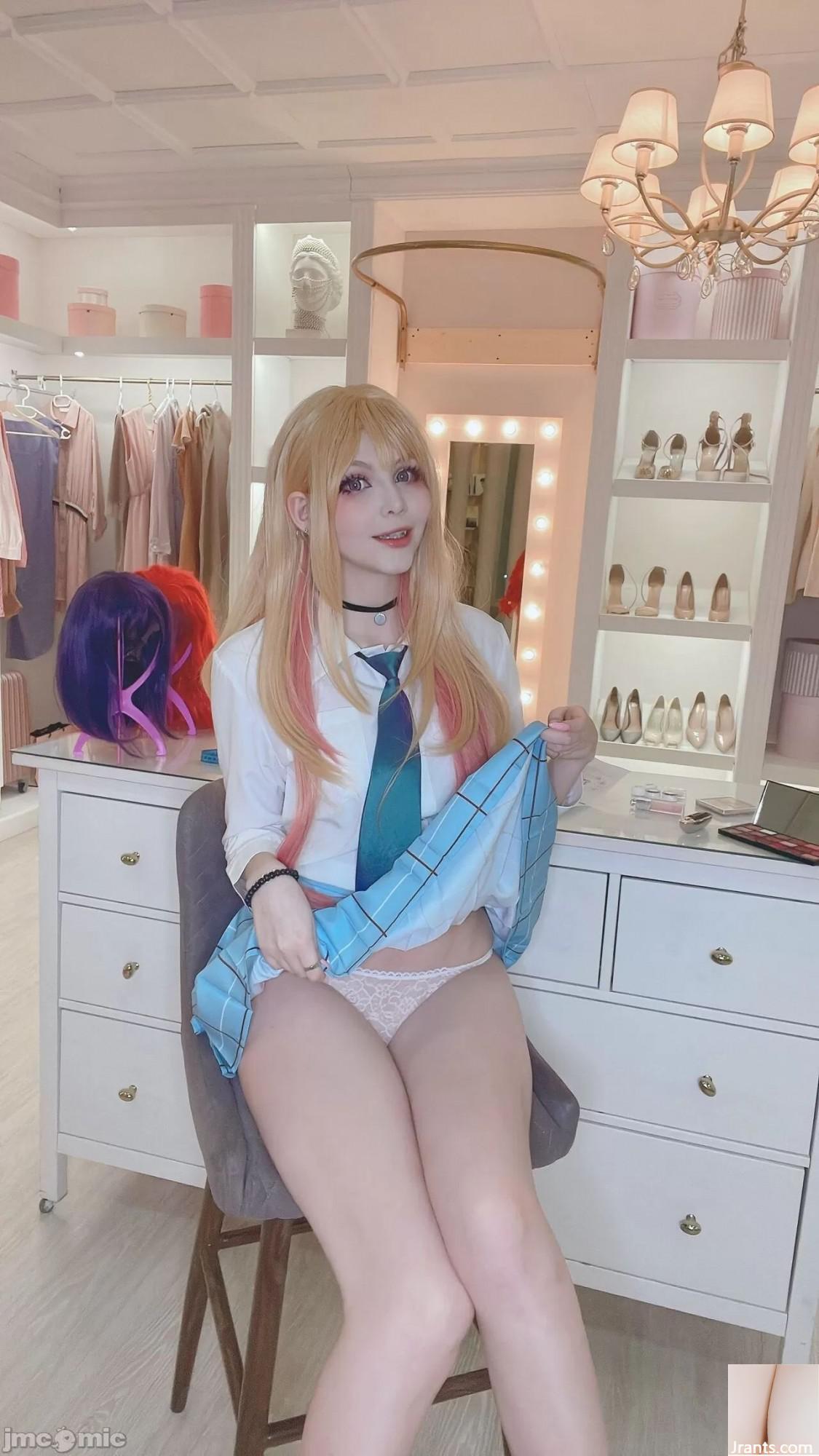 Tsuki Desu &#8211; Marin Kitagawa (102p)