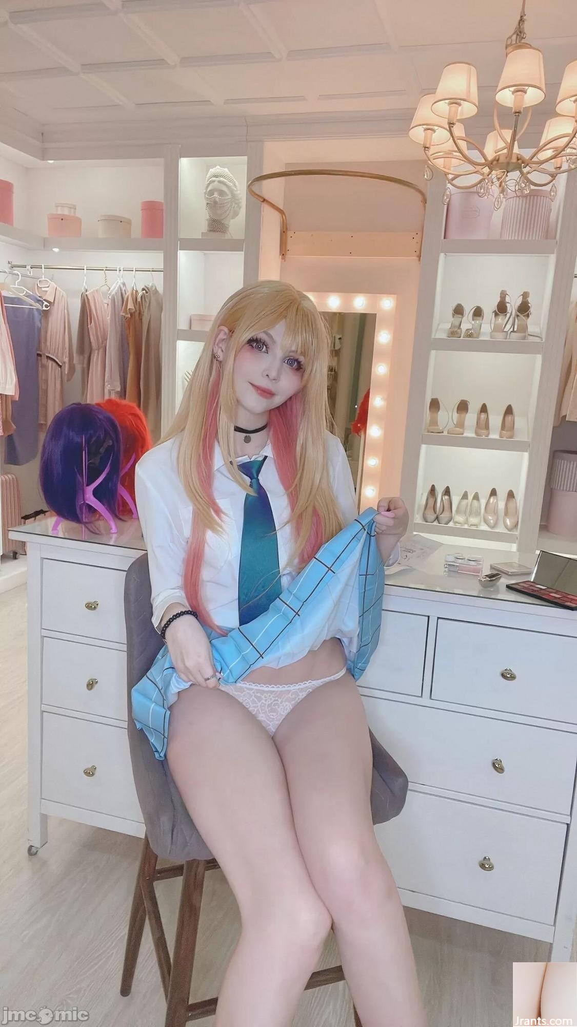 Tsuki Desu &#8211; Marin Kitagawa (102p)