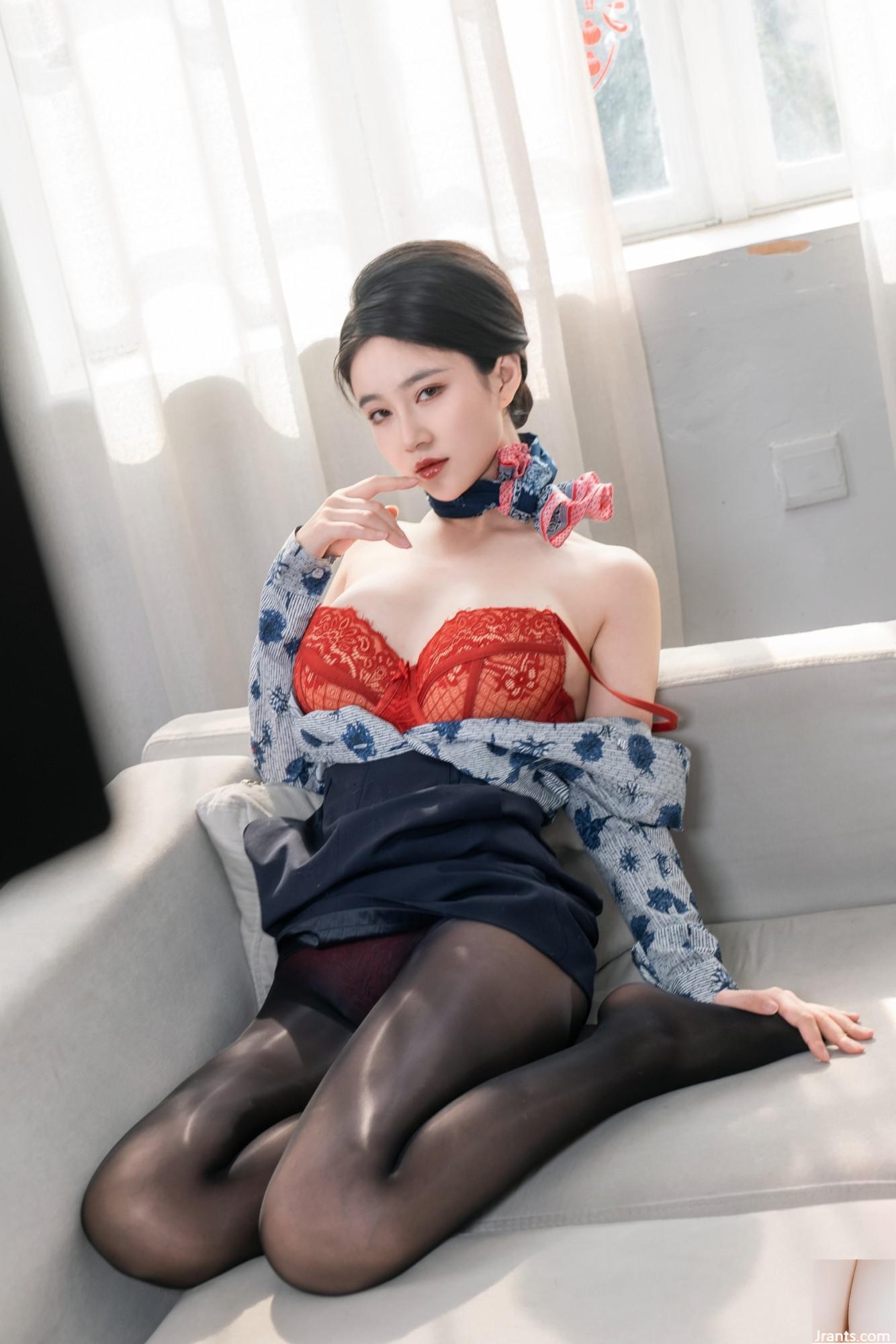 Nnian Nnian-Stewardess (84 عکس) (84p)