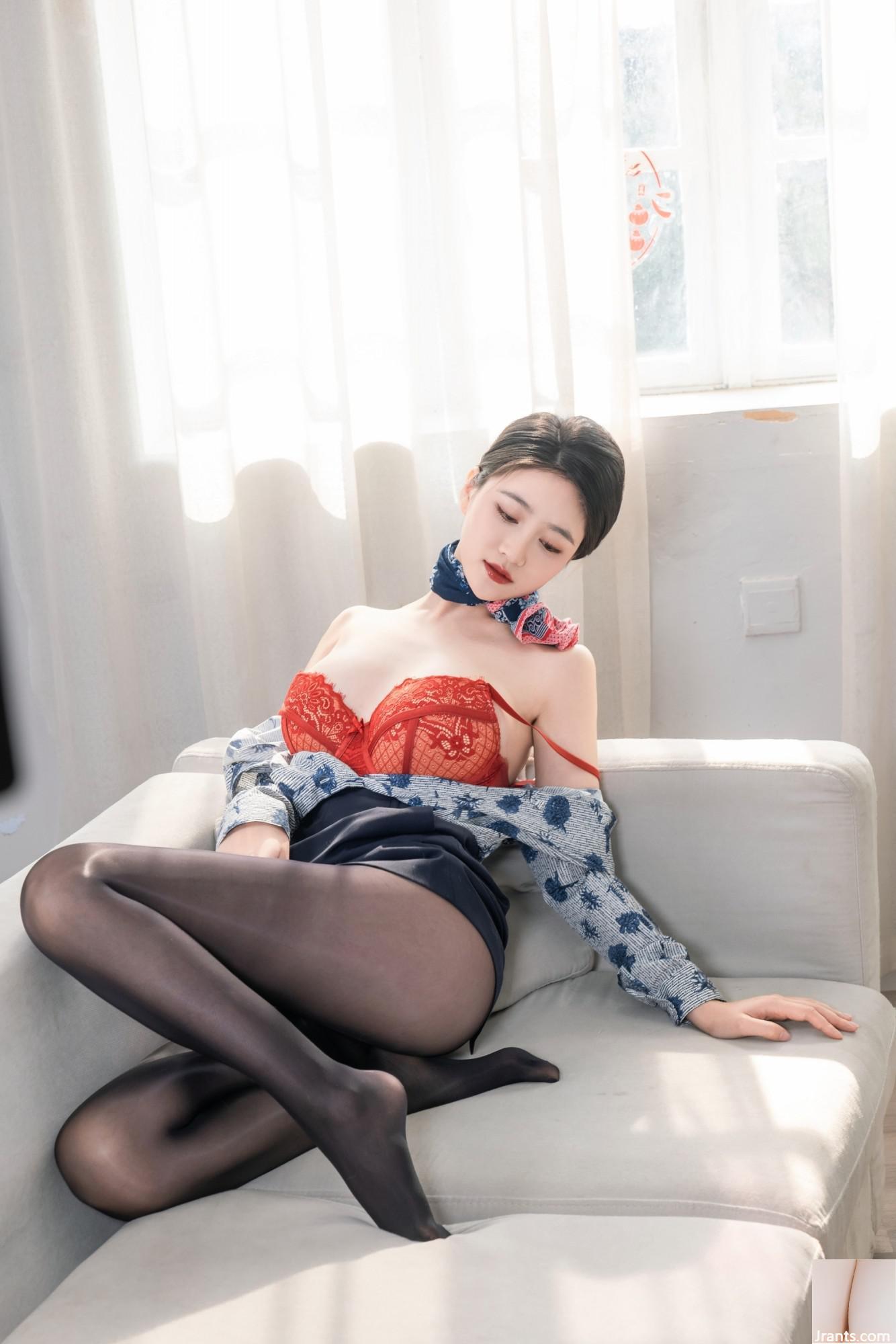 Nnian Nnian-Stewardess (84 عکس) (84p)