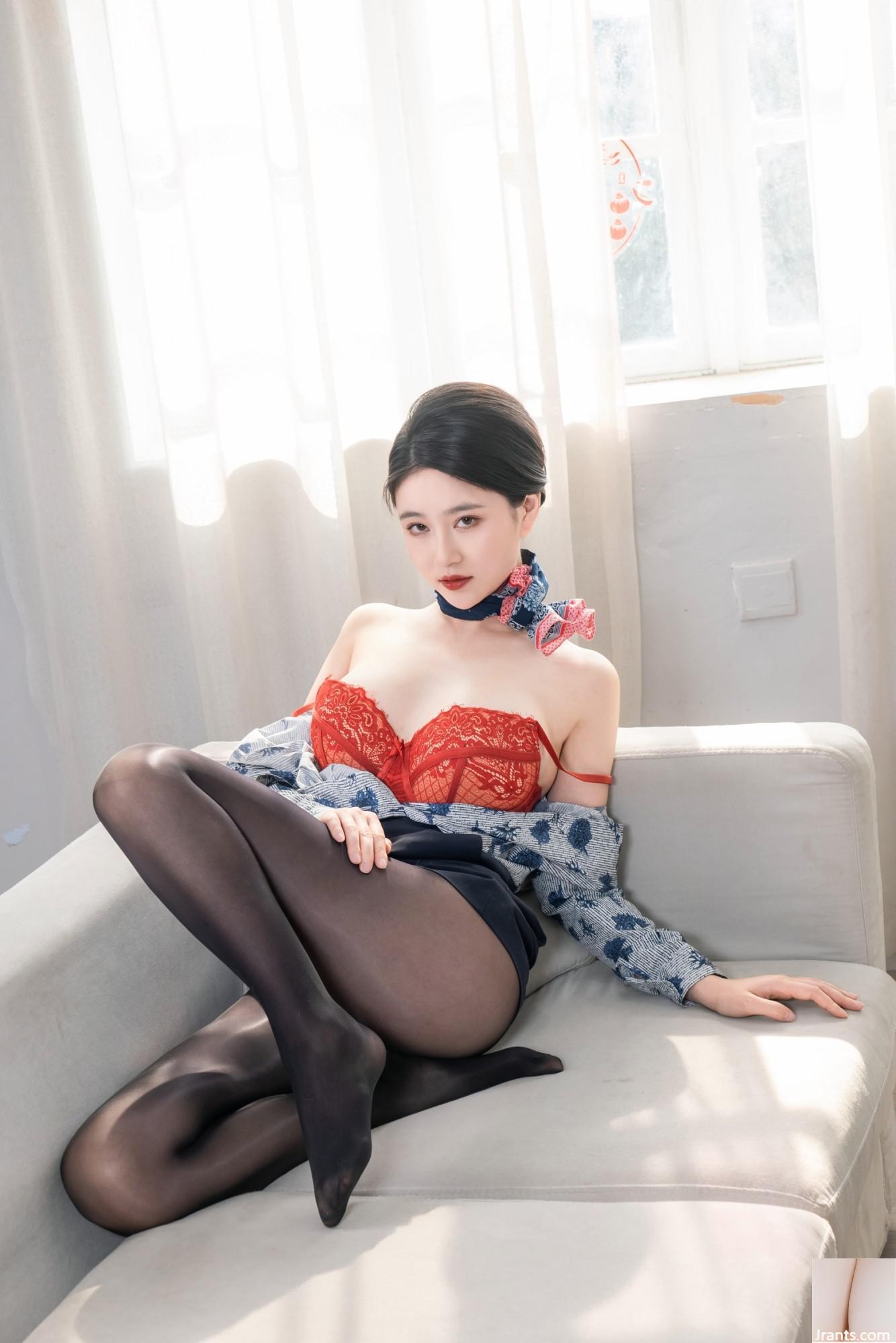 Nnian Nnian-Stewardess (84 عکس) (84p)