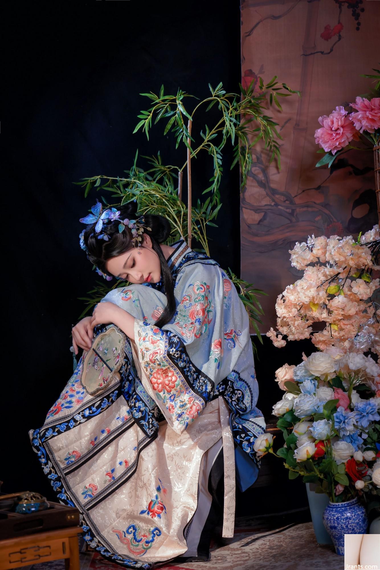 Nnian (عکس) &#8220;مار می آید&#8221; (232p)