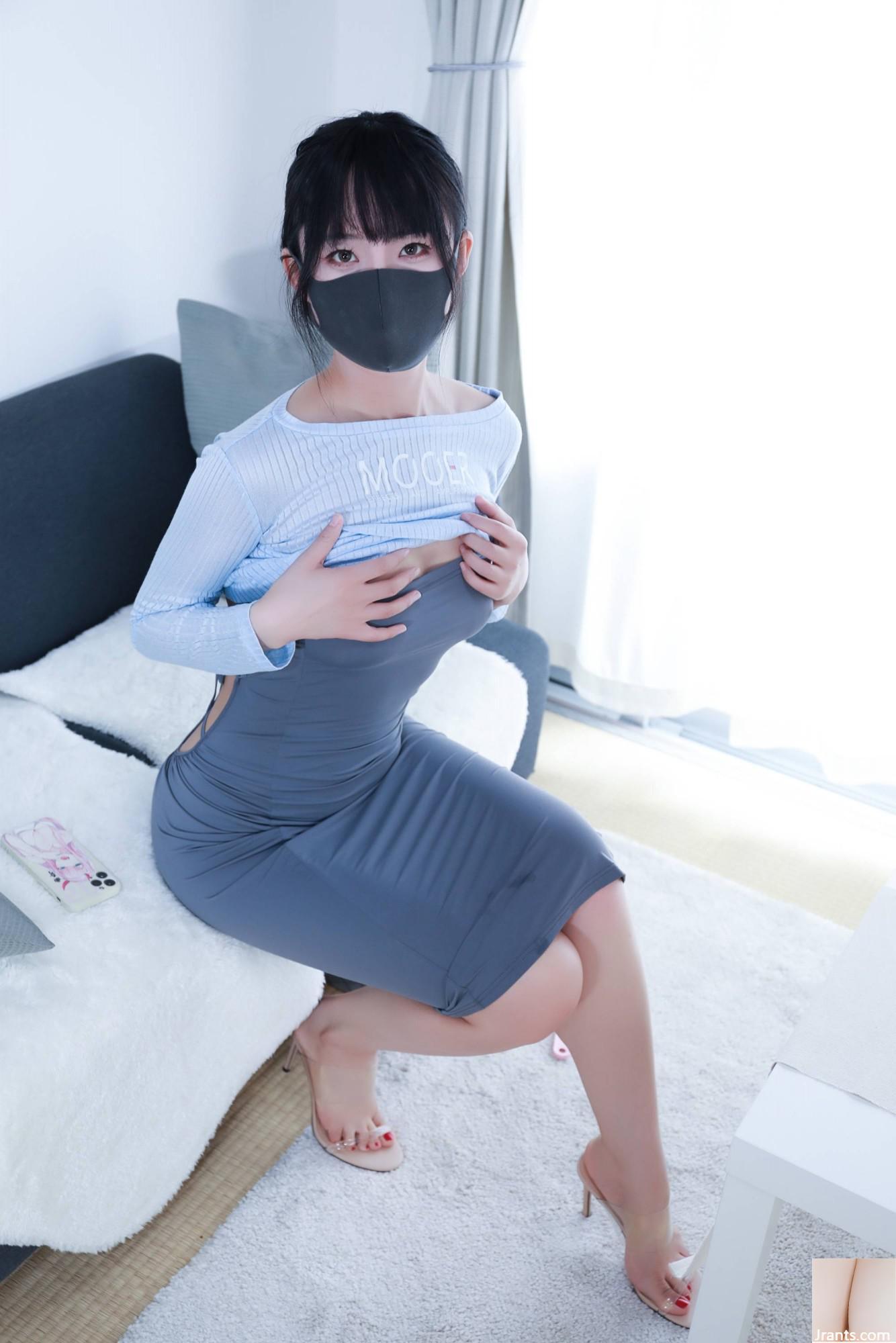 (مجموعة عبر الإنترنت) Girl Girl Li Jia &#8220;Guitar Sister 1&#8221;