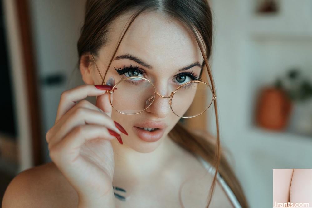 (Suicide Girls) 28 de maio de 2025 &#8211; Katy Milligan &#8211; minha aparência incrível (59p)