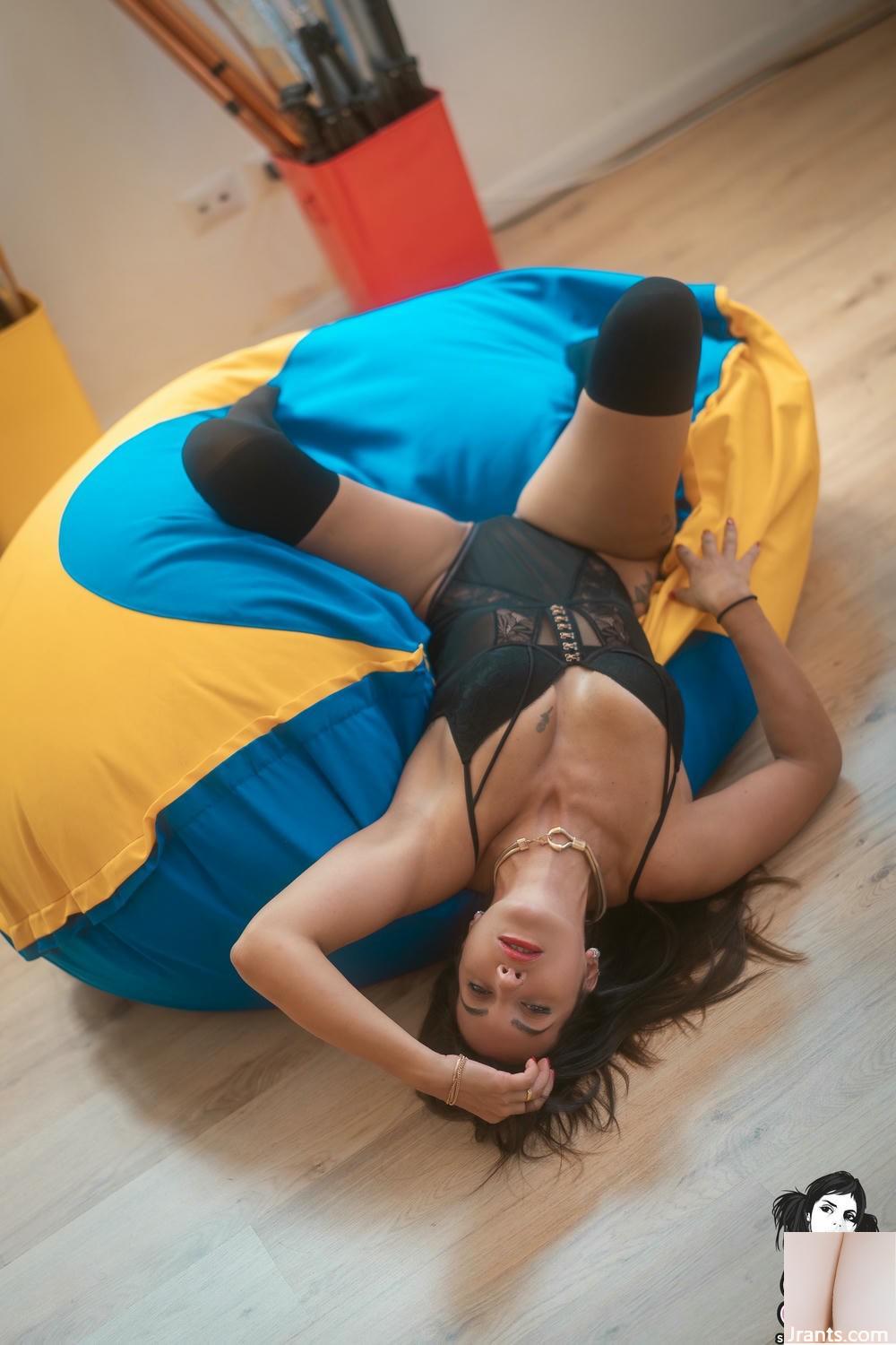 (Suicide Girls) 28 de maio de 2025 &#8211; petralola &#8211; o estúdio de fotógrafo (48p)