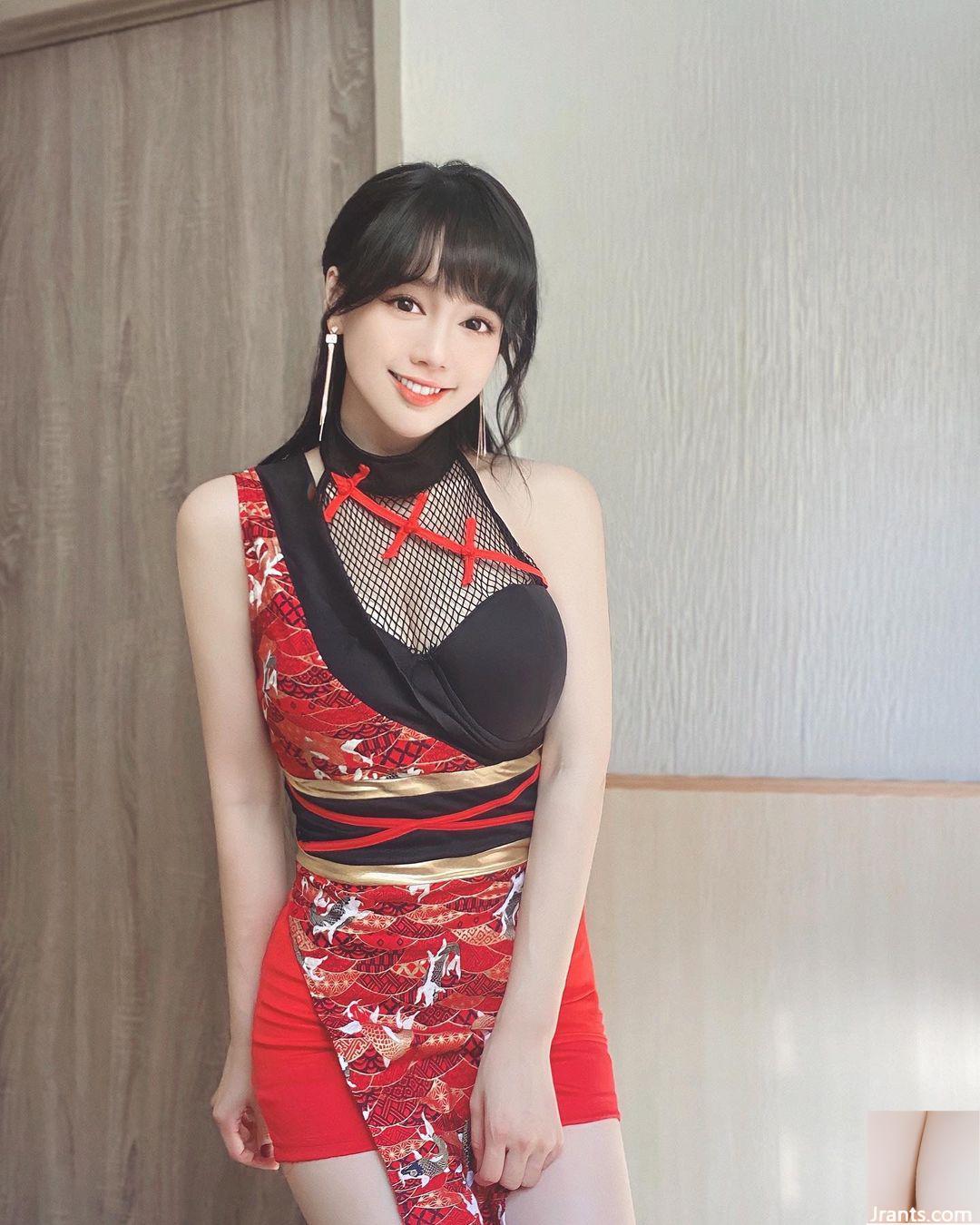 &#8220;Qiu Han&#8221; A garota com uma namorada tem um novo temperamento que faz as pessoas se apaixonarem instantaneamente! (10p)