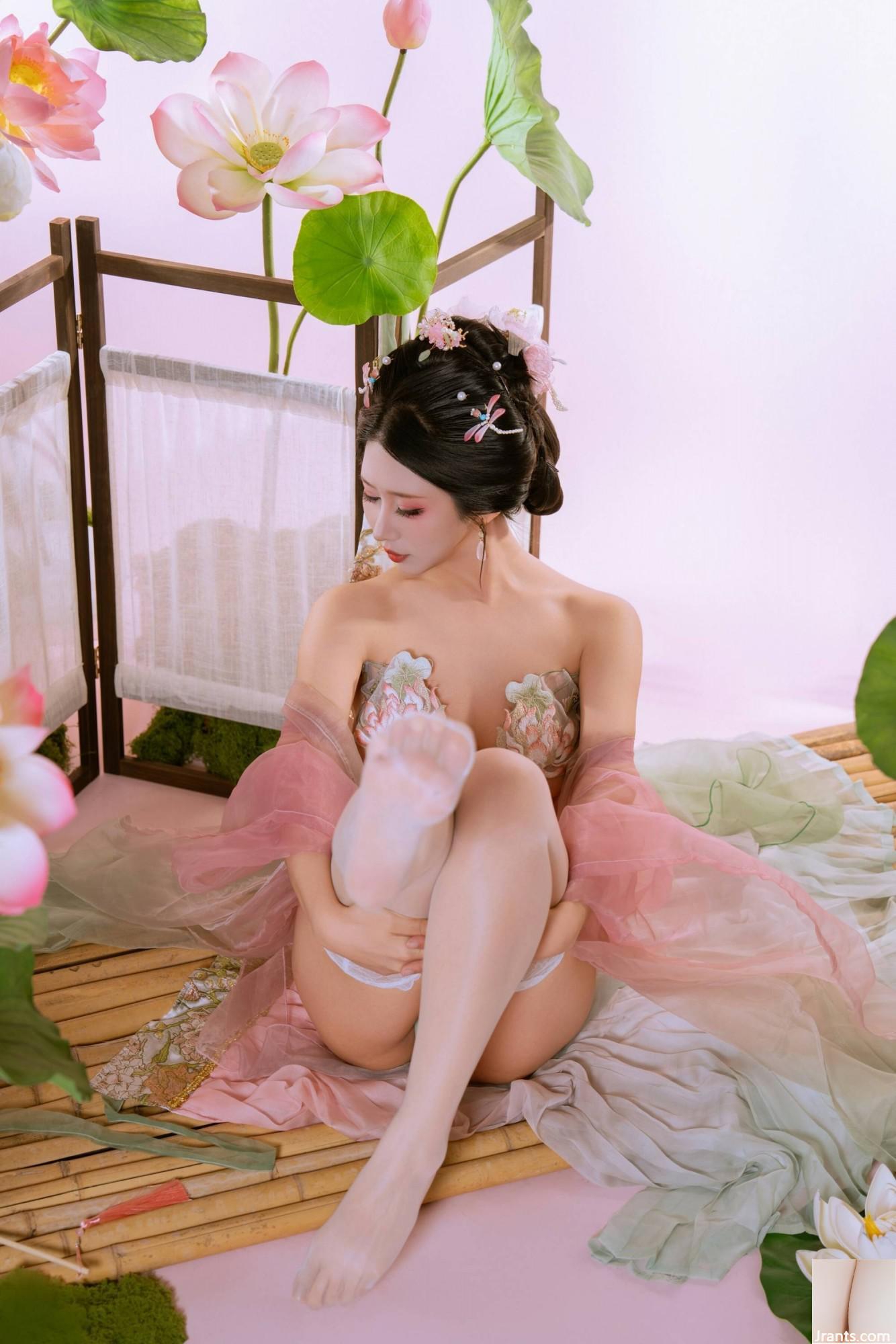 (مجموعه آنلاین) دختر رفاهی yunxixi &#8220;شیر هلو لوتوس&#8221; VIP Exclusive (93p)