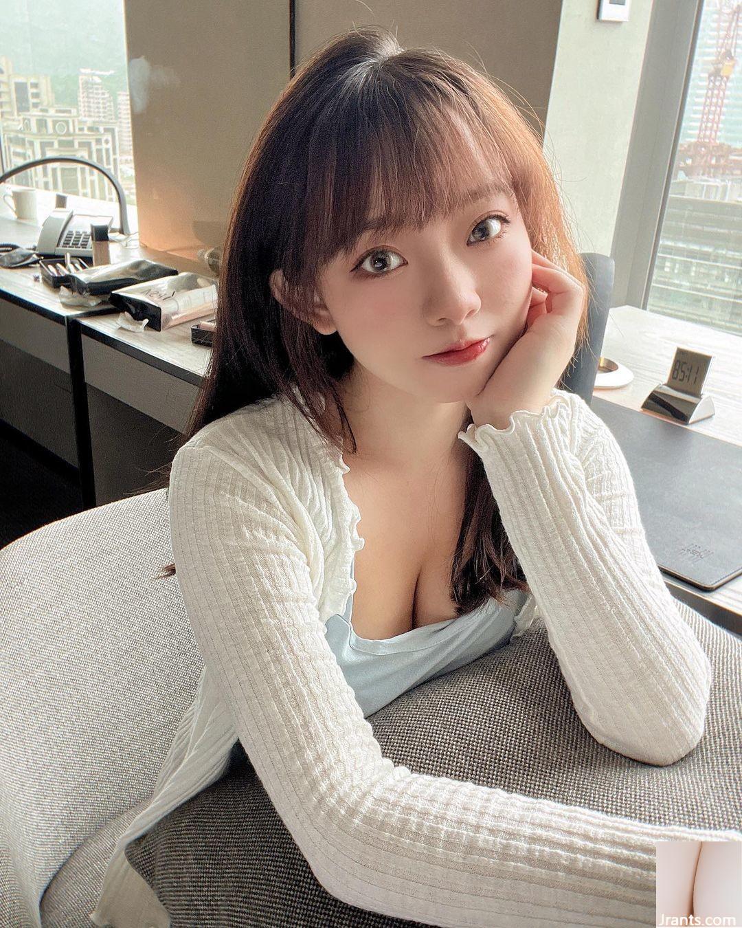Sweet Girl « Zhan Zhuzhu » est fière et séduisante, et fait des gens instantanément en (10p)