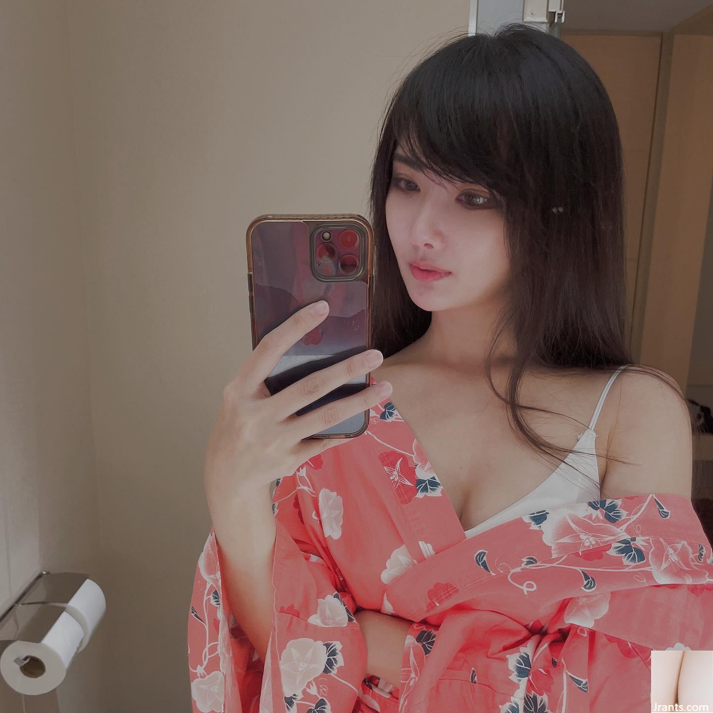 Top Pretty Girl « DiANDIAN » a une peau blanche et des caractéristiques faciales délicates aussi belles que ses caractéristiques faciales (10p)